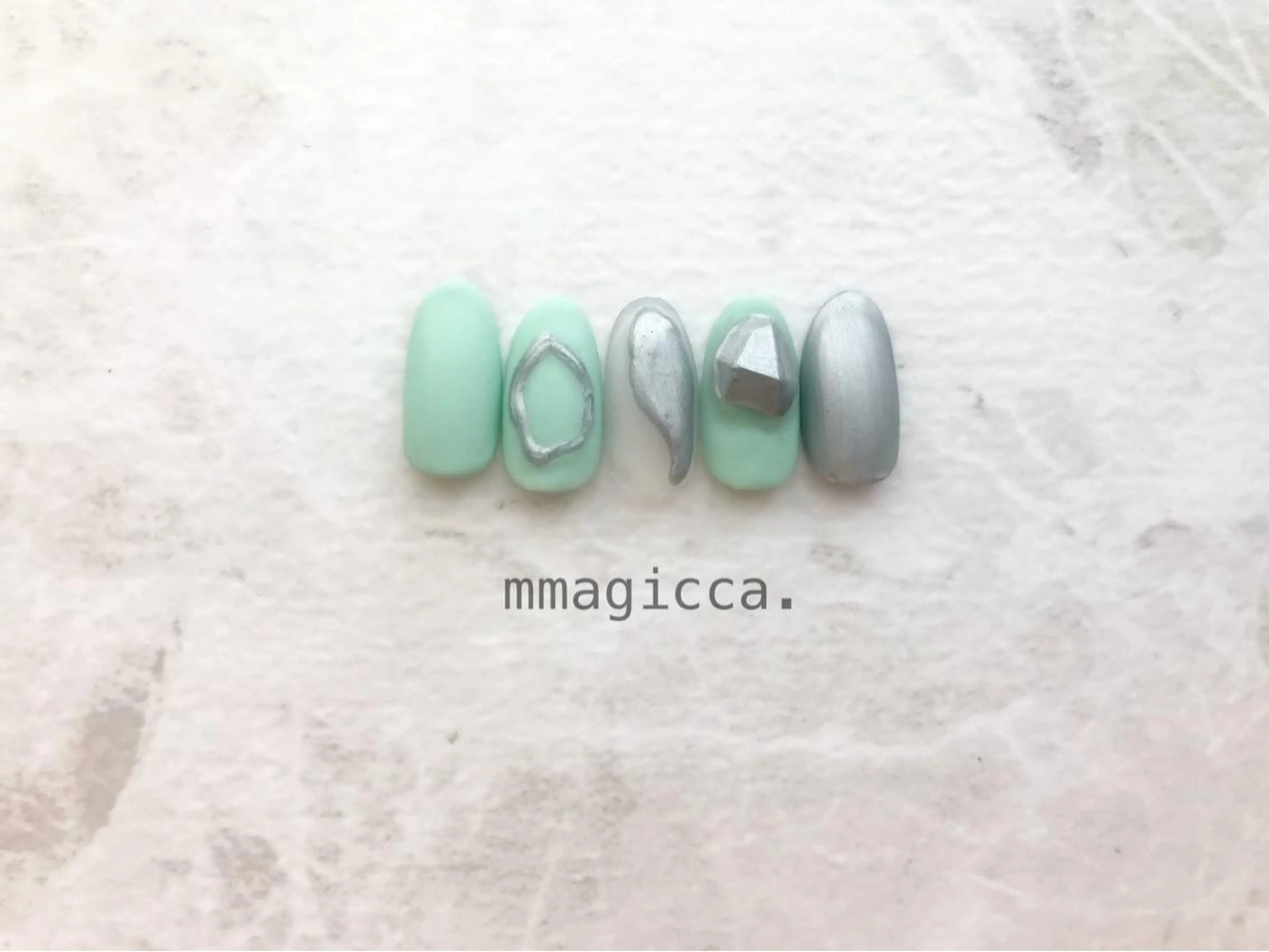 ネイル ジェルネイル mmagicca. 【 まじか. 】のネイルデザイン