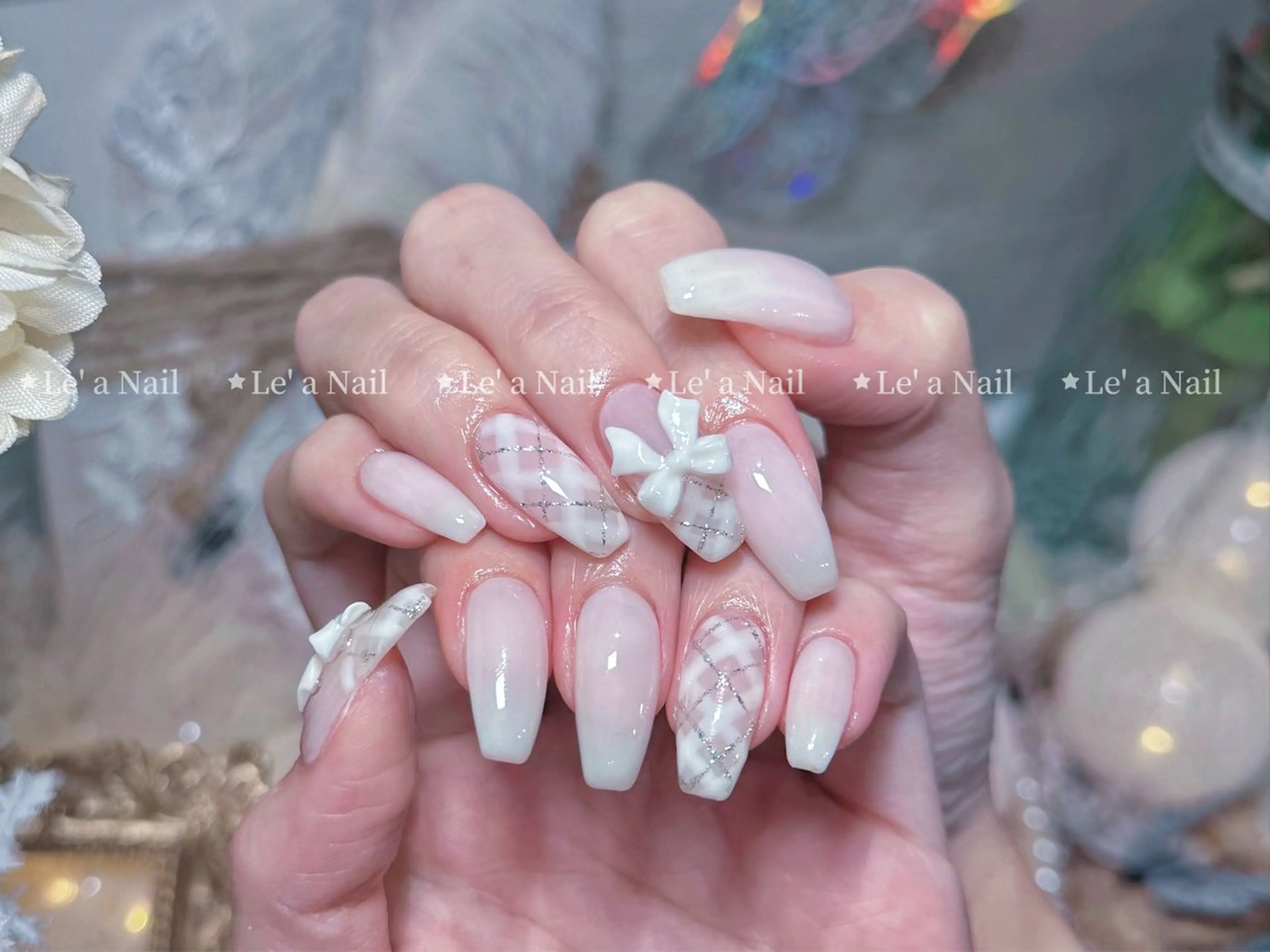 ネイル フラッシュネイル フットネイル フレンチネイル ジェルネイル ガラスフレンチ Luxe Nail Salonのネイルデザイン