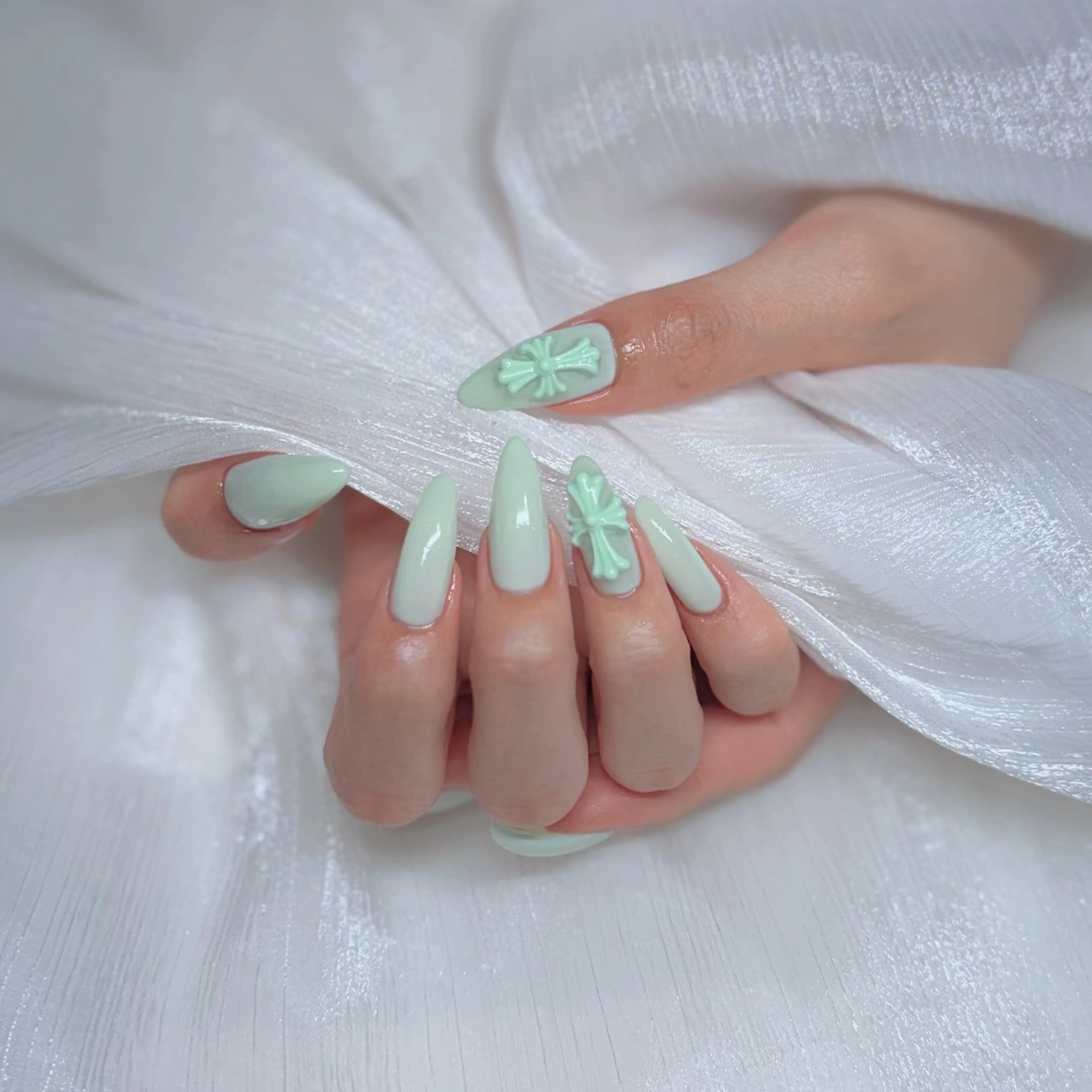 ネイル ハンドネイル Miki 本町駅｜💅‎🤍のネイルデザイン