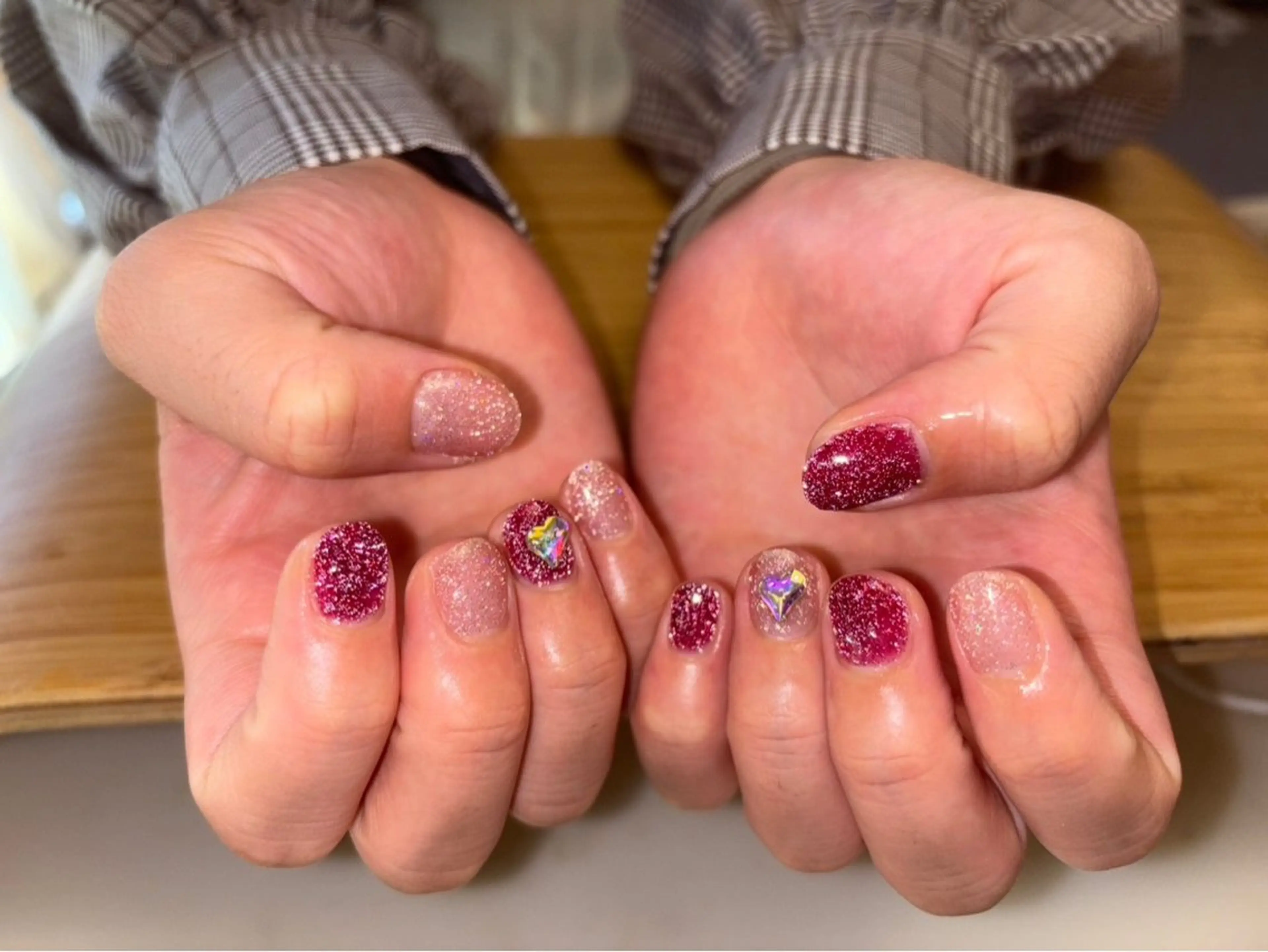 ネイル ハンドネイル VIVA NAIL所属・自爪を傷つけない フィルイン3500円のネイルデザイン