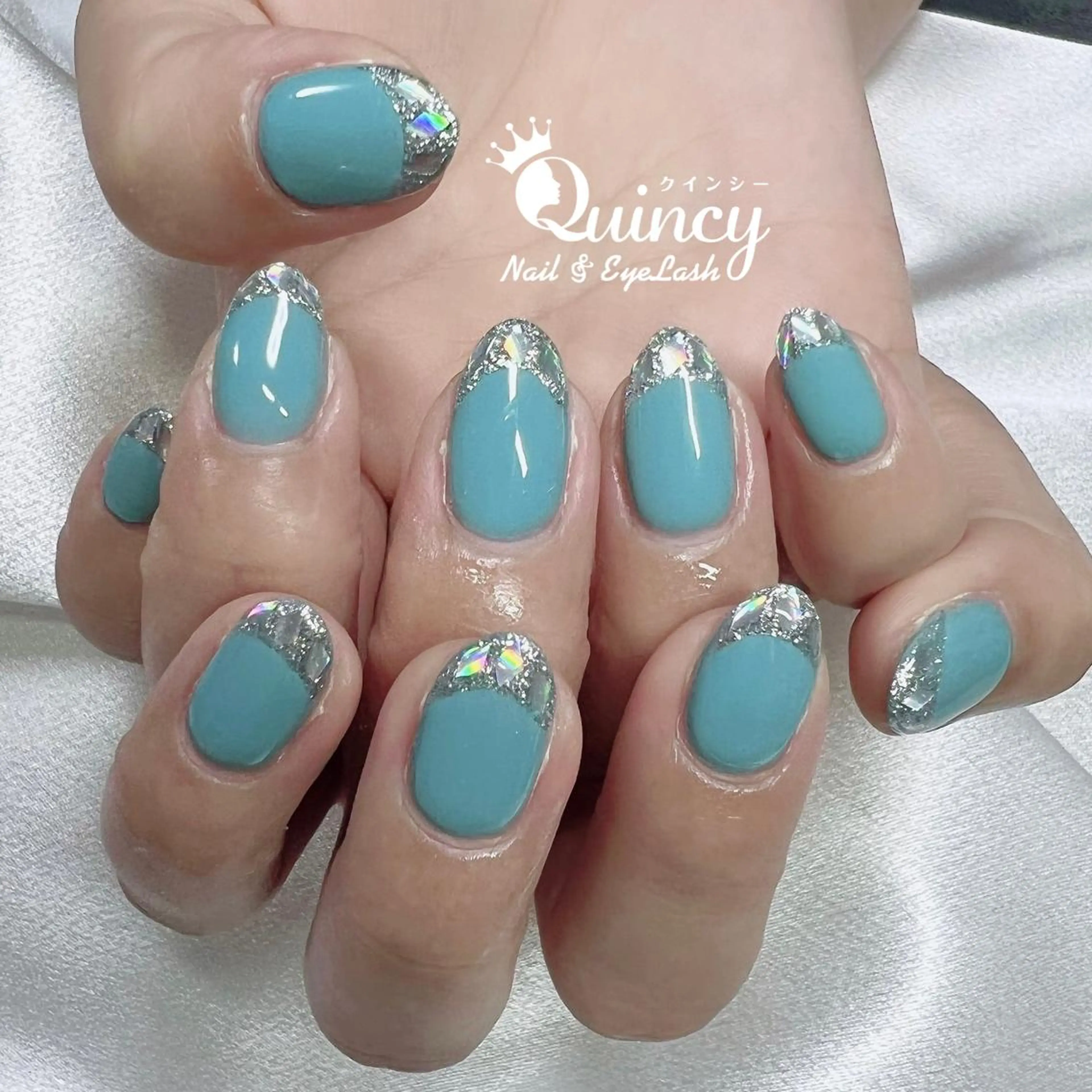 ネイル フレンチネイル ガラスフレンチ Quincy ネイル&アイラッシュのマツエク・マツパデザイン