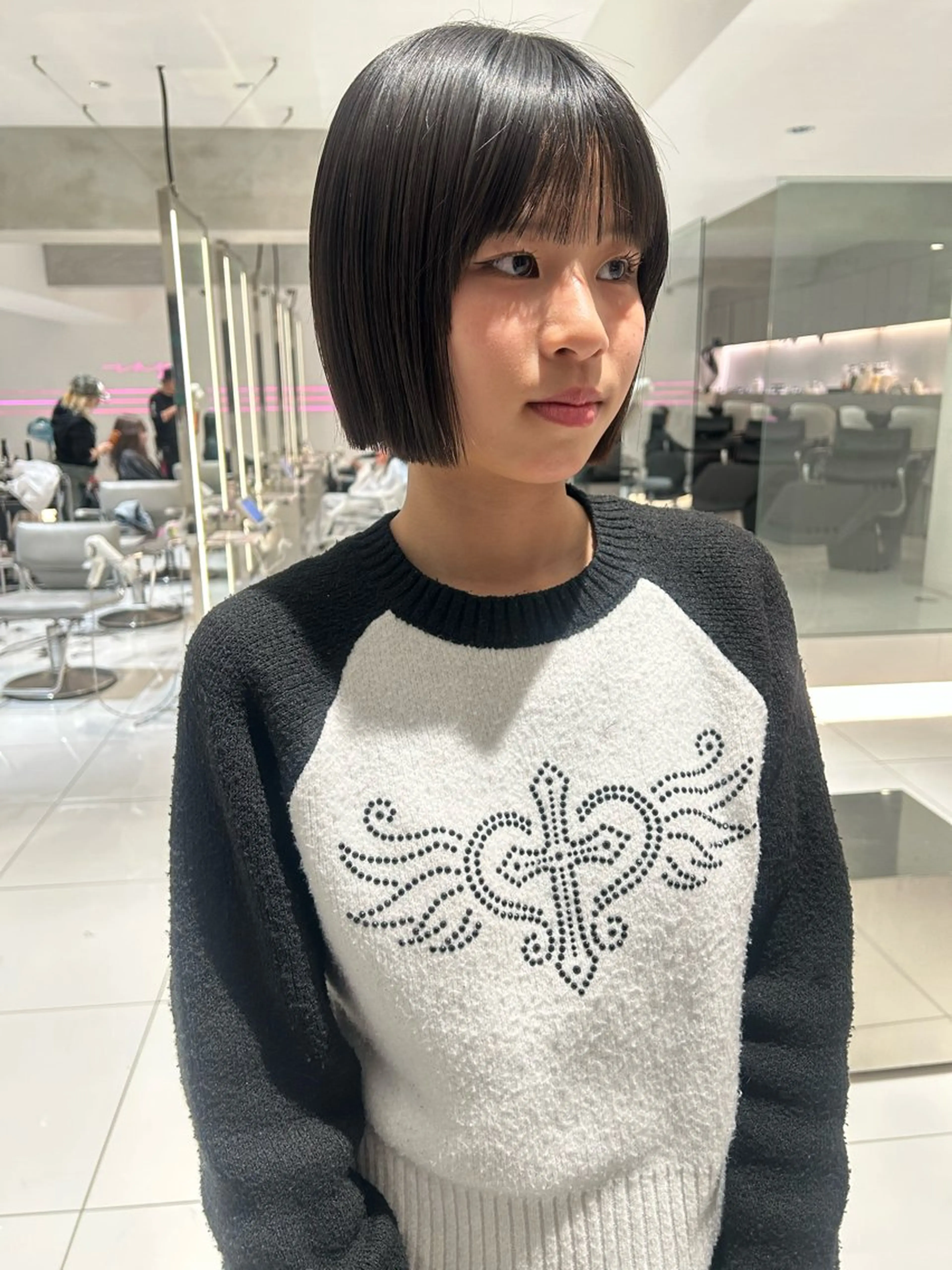 ショート カラー カット 海外レイヤー /NAGISAのヘアスタイル