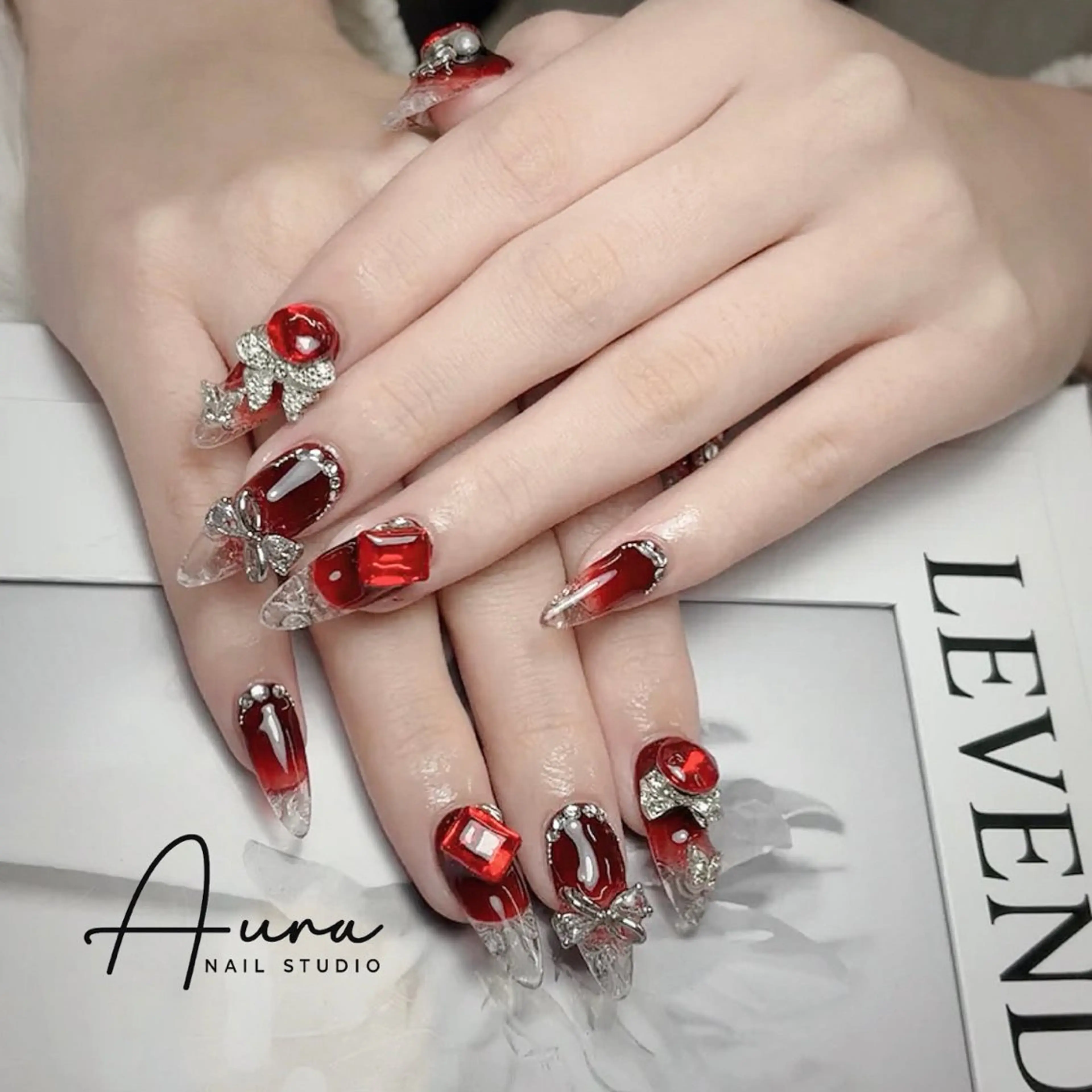 ネイル ハンドネイル Aura Nail Maiのネイルデザイン