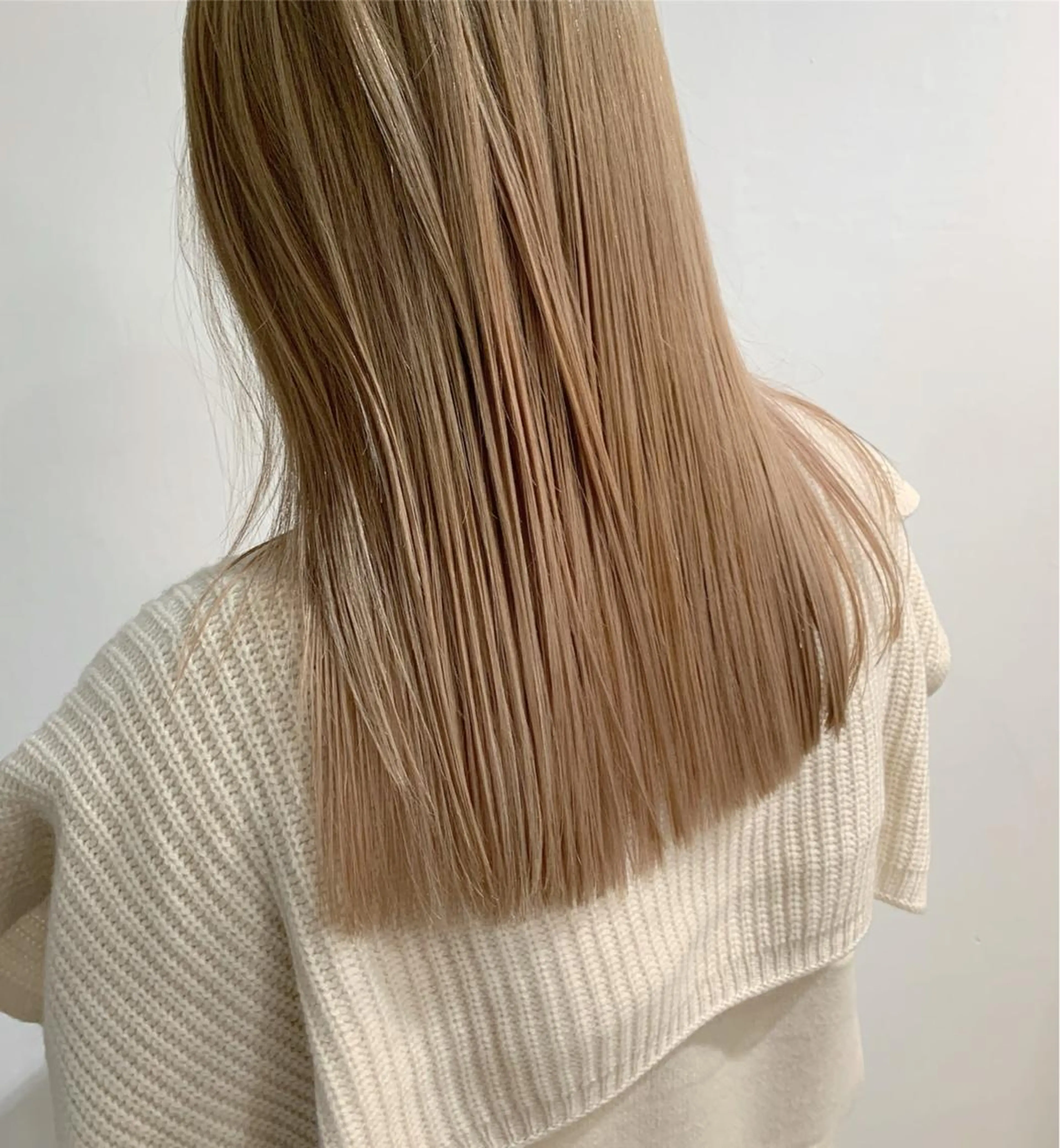 ロング デザインカット 柔らかいカラー🎀 rinaのヘアスタイル