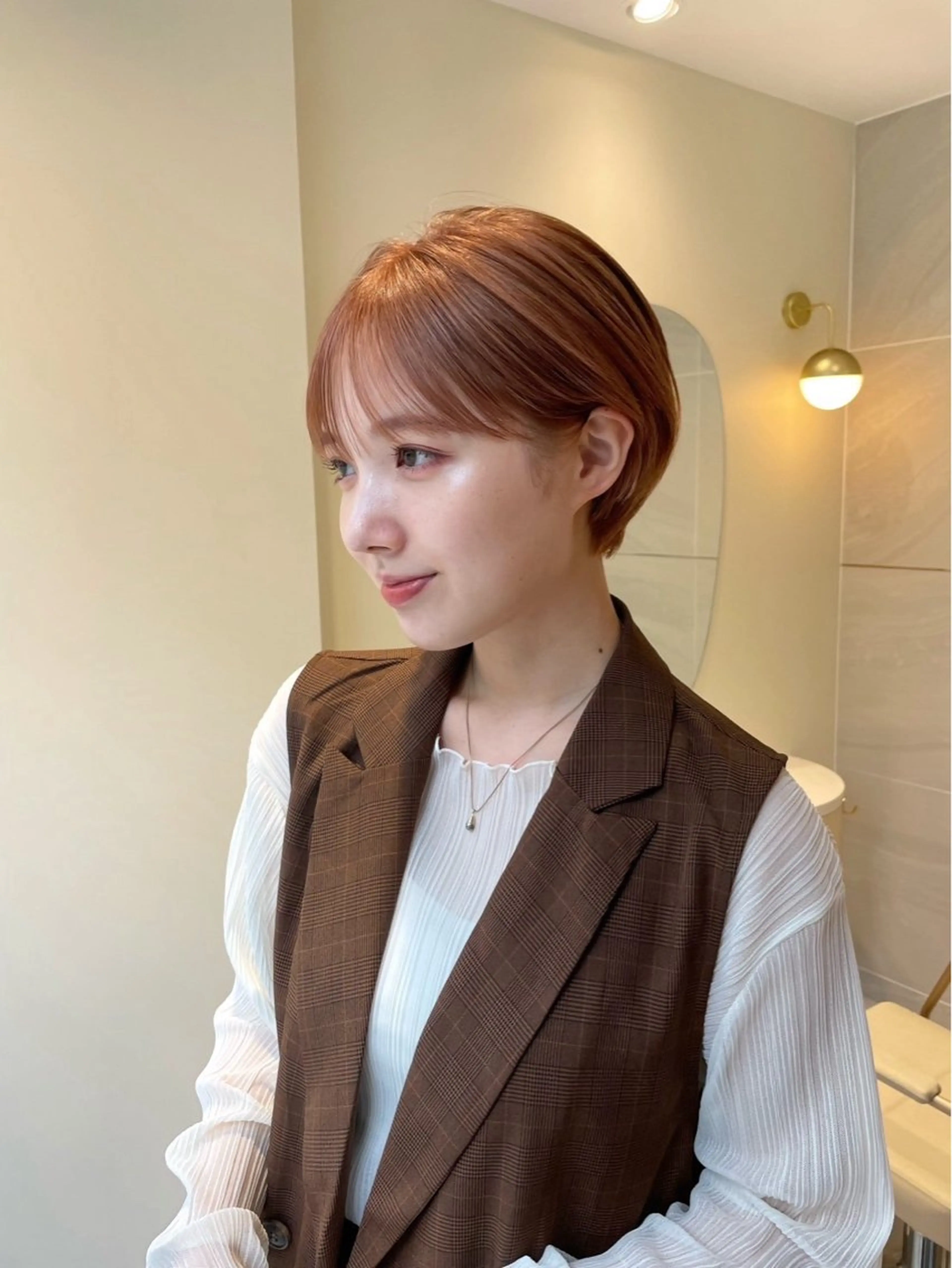 ショート カラー カット 1日1名様限定 予約可能のヘアスタイル