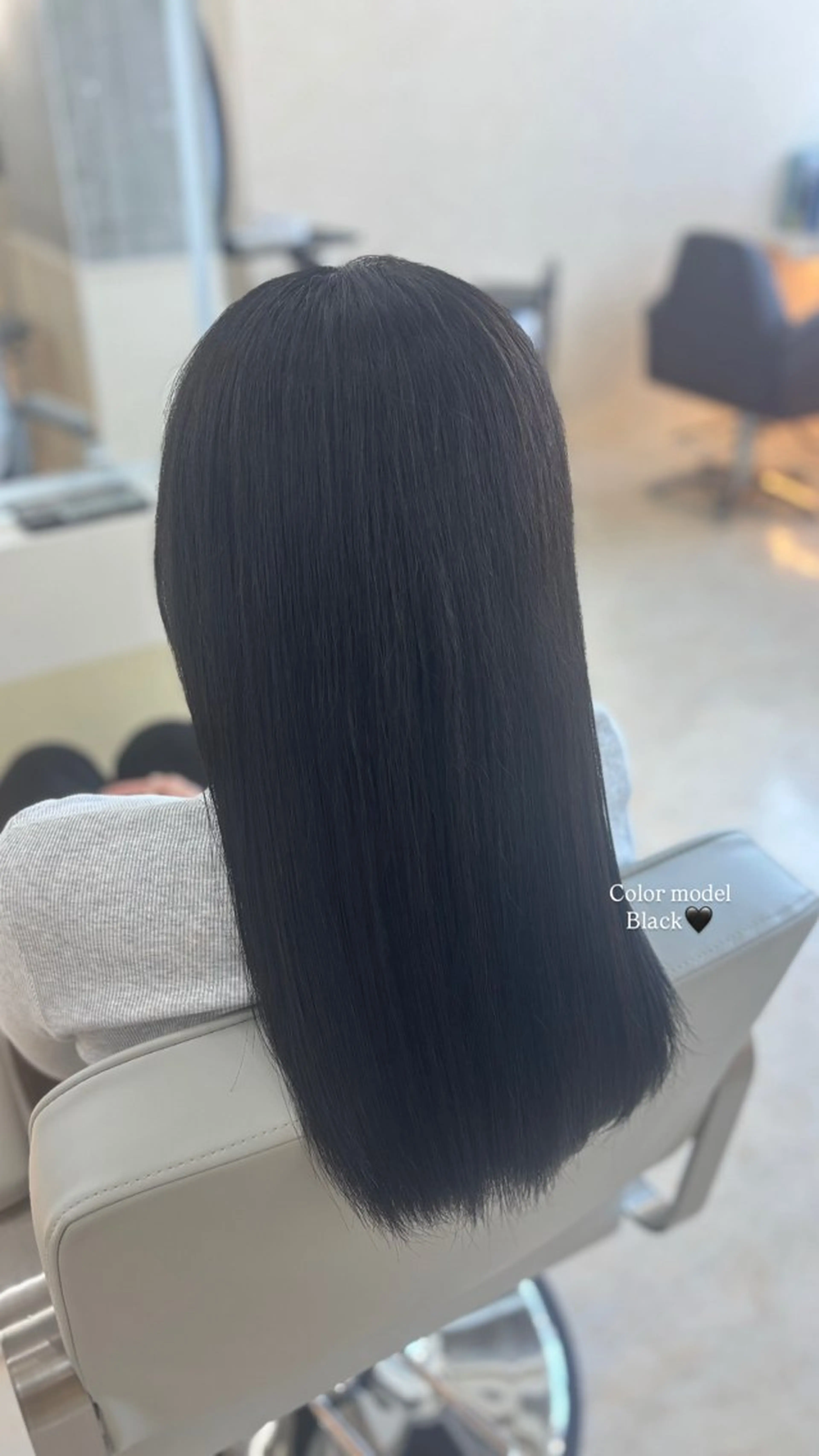 カラー 中村 陽奈のヘアスタイル