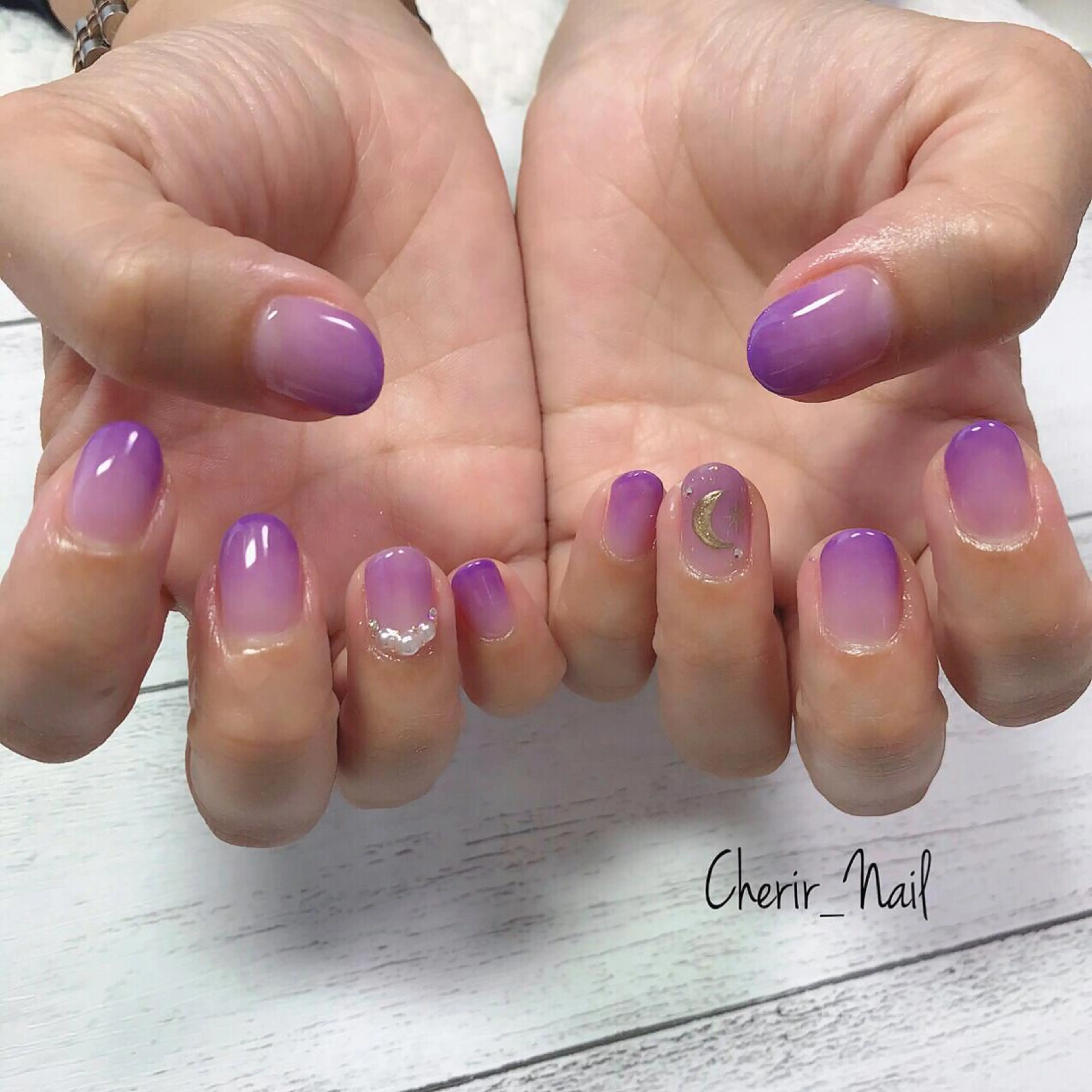 ネイル クリアネイル グラデーション Cherirnail kaoriのネイルデザイン