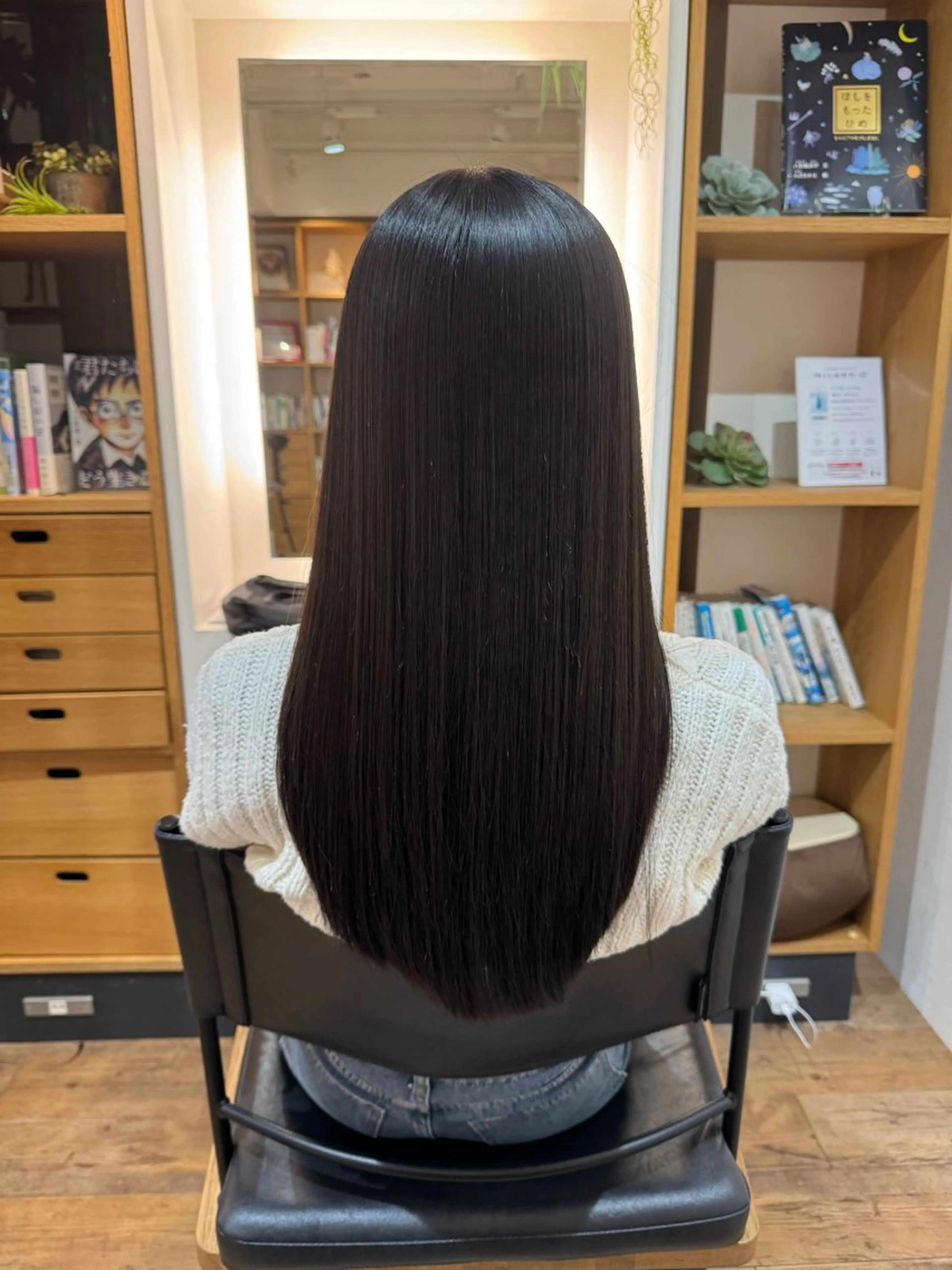 セミロング カット 縮毛矯正 トリートメント 美髪/髪質改善 川口凌弥のヘアスタイル