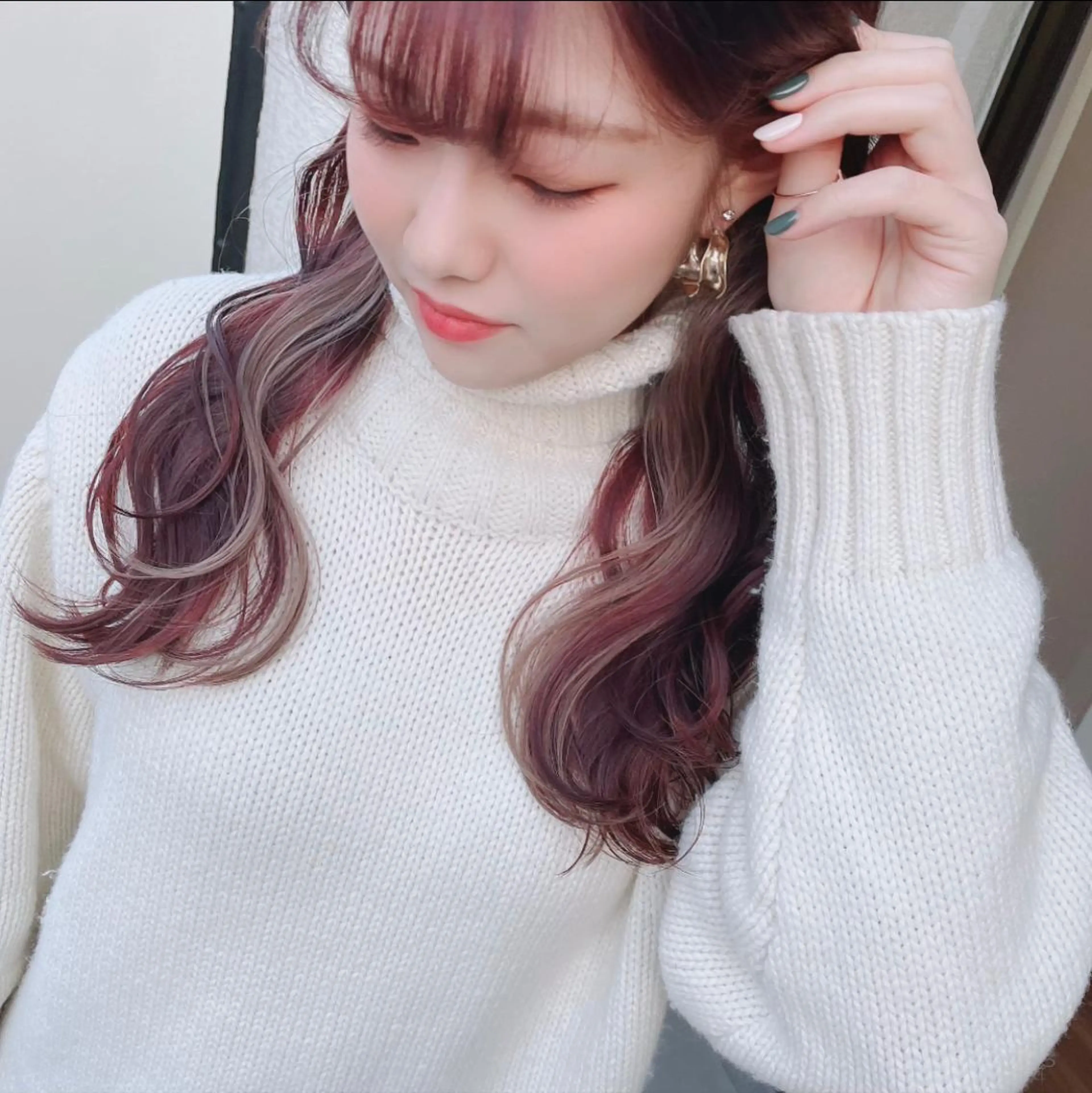 ロング カラー ヘアアレンジ ワンホンヘア 韓国ヘア🖤 YURINAのヘアスタイル