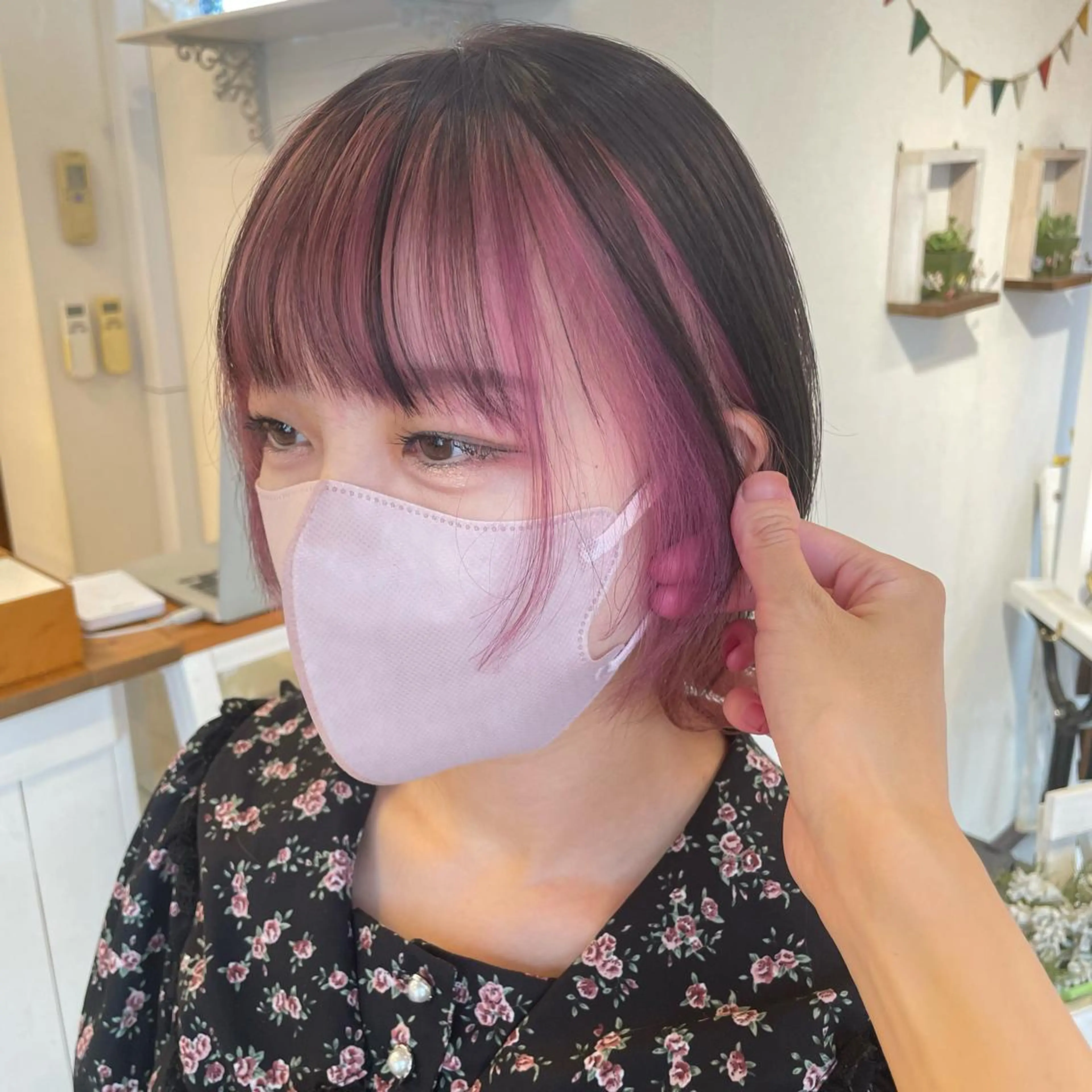 ショート インナーカラー 推し ブリーチ  髪質改善のヘアスタイル