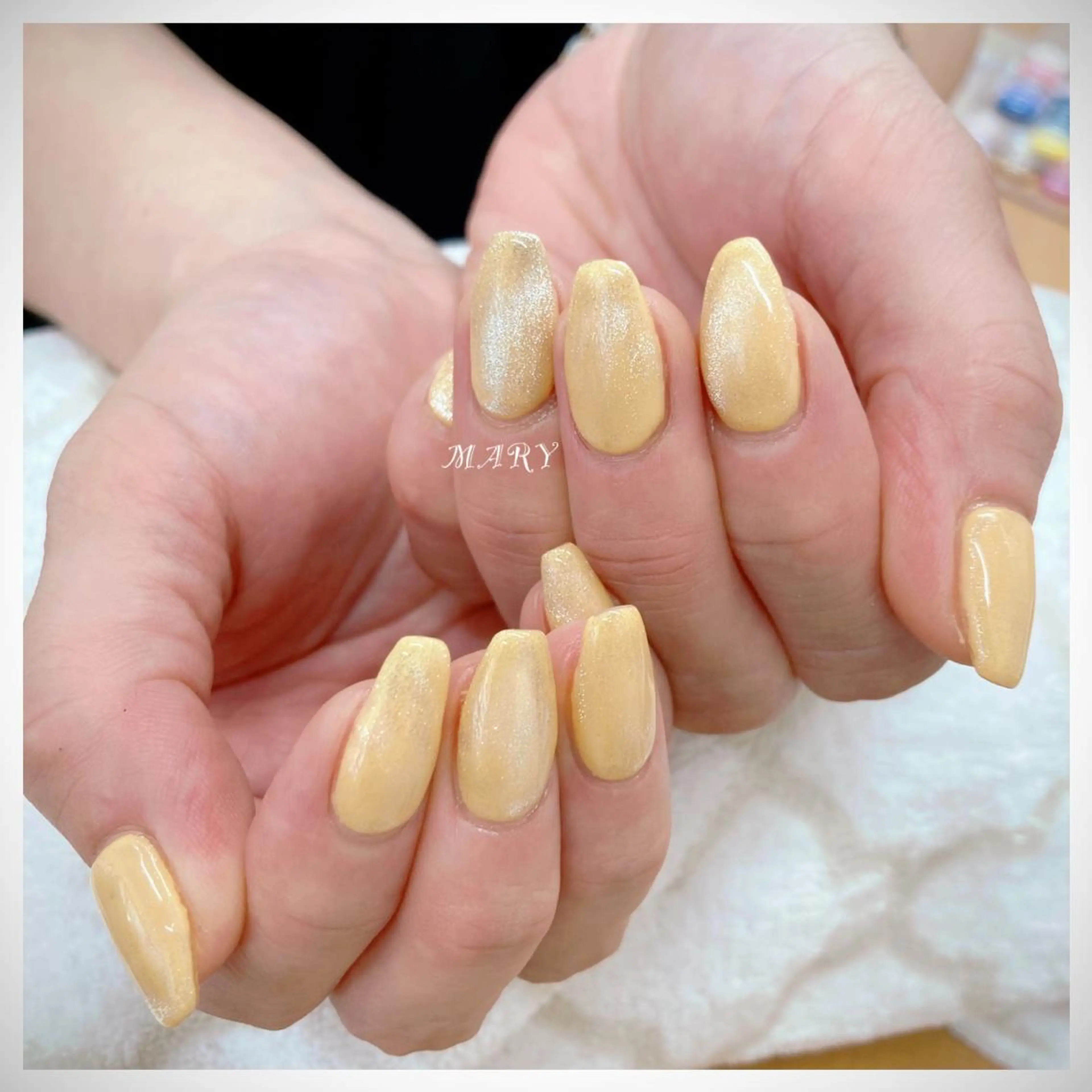 ネイル キラキラネイル ロングネイル マグネットネイル マグネットワンカラー ニュアンスネイル ハンドネイル Mary nail所属・Mary nail .narumiのネイルデザイン