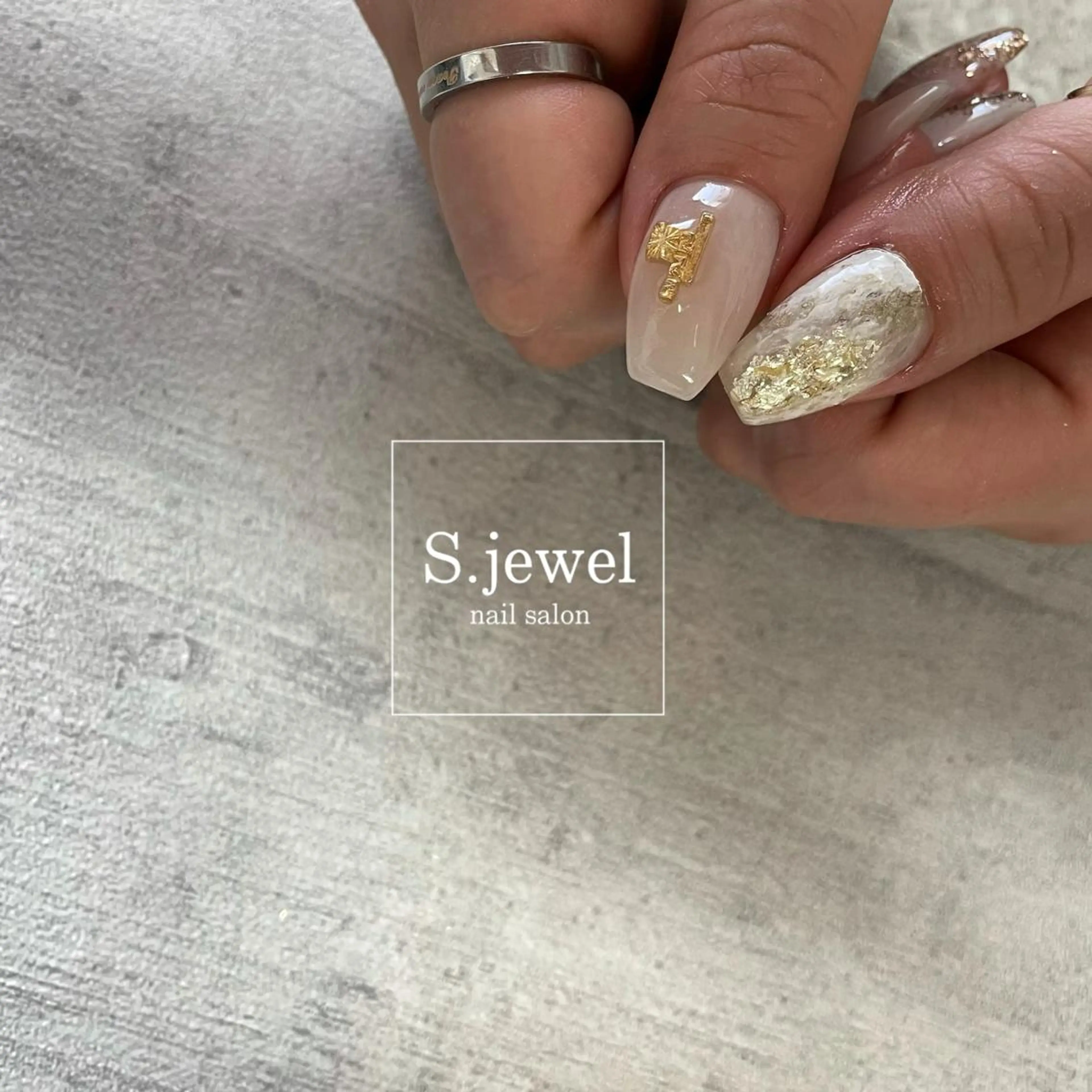ネイル S. JEWELのネイルデザイン