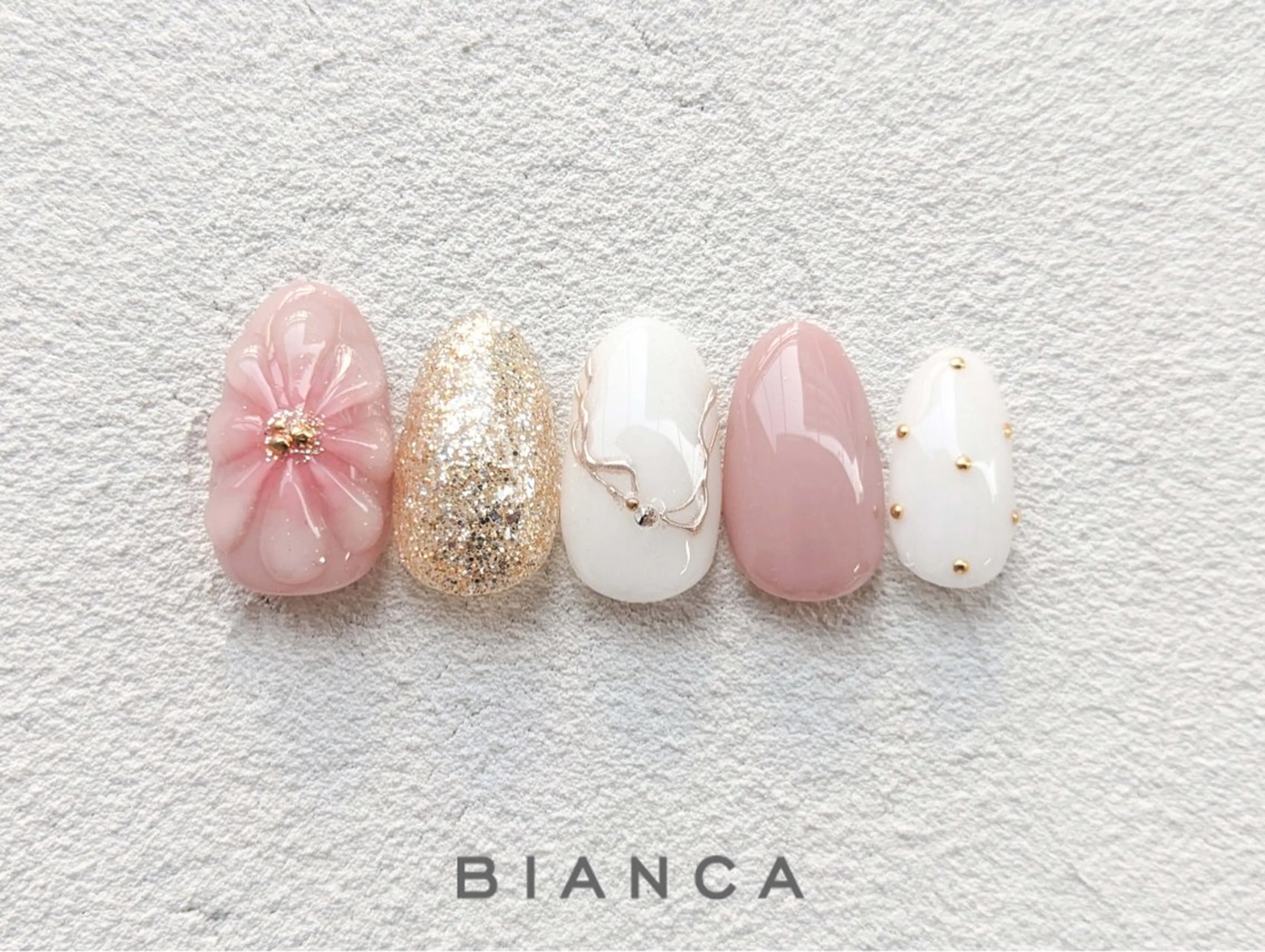 ネイル BIANCA Ouchidaのネイルデザイン