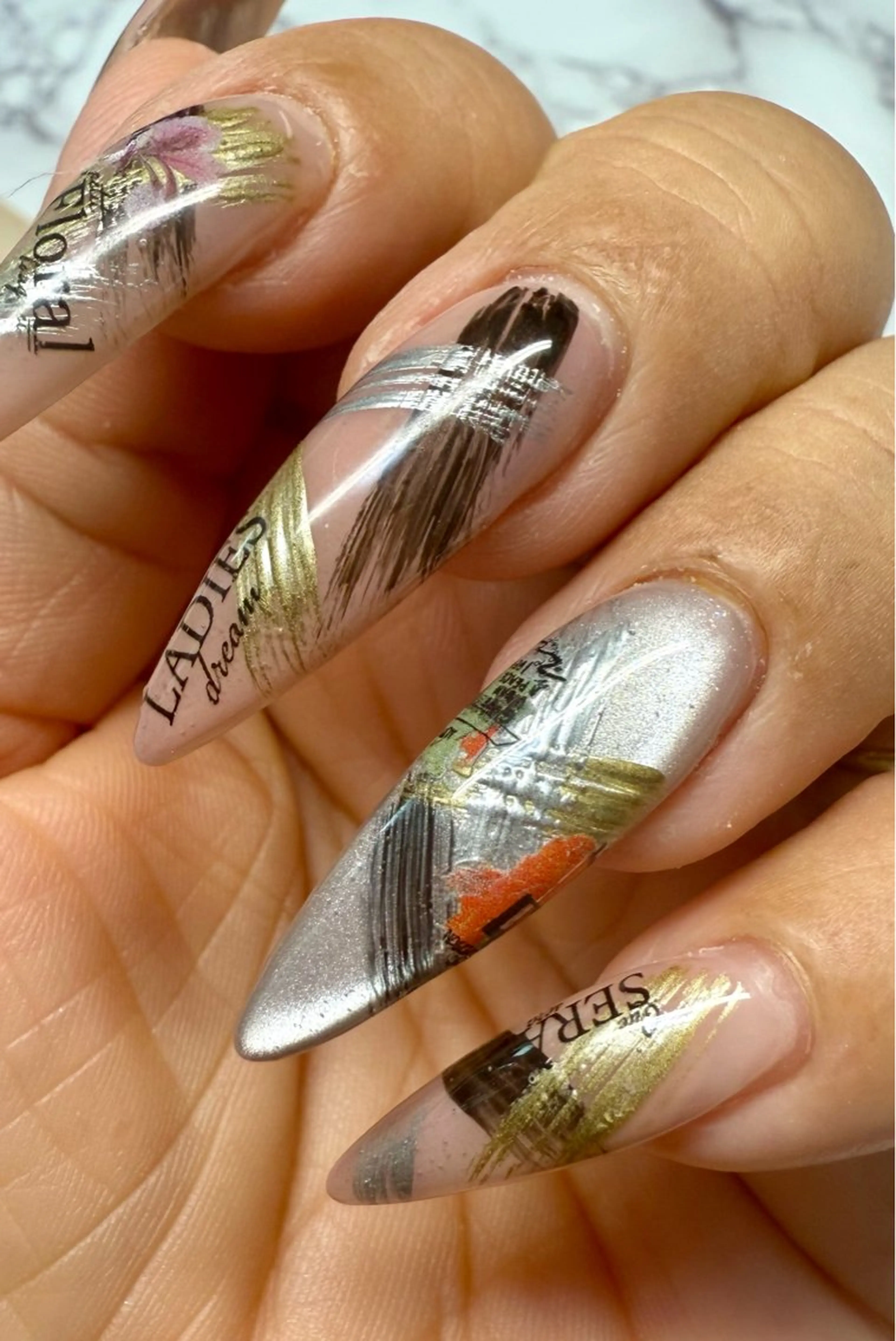 ネイル アートネイル チークネイル フレンチネイル 氷ネイル・うるうるネイル キラキラネイル Mai’s nailのネイルデザイン