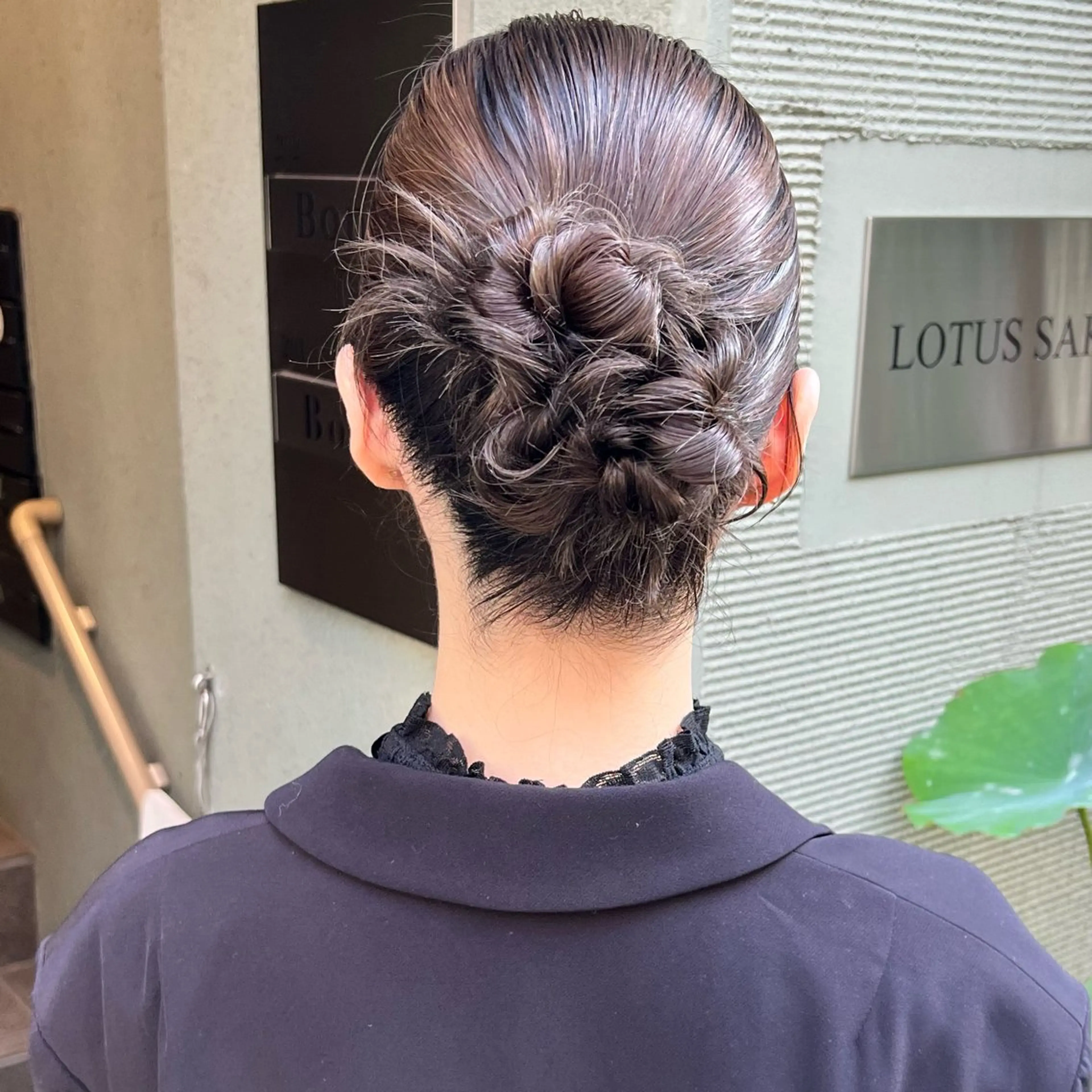 ミディアム ヘアアレンジ ヘアカラー KIHO ｜Bond 三軒茶屋のヘアスタイル