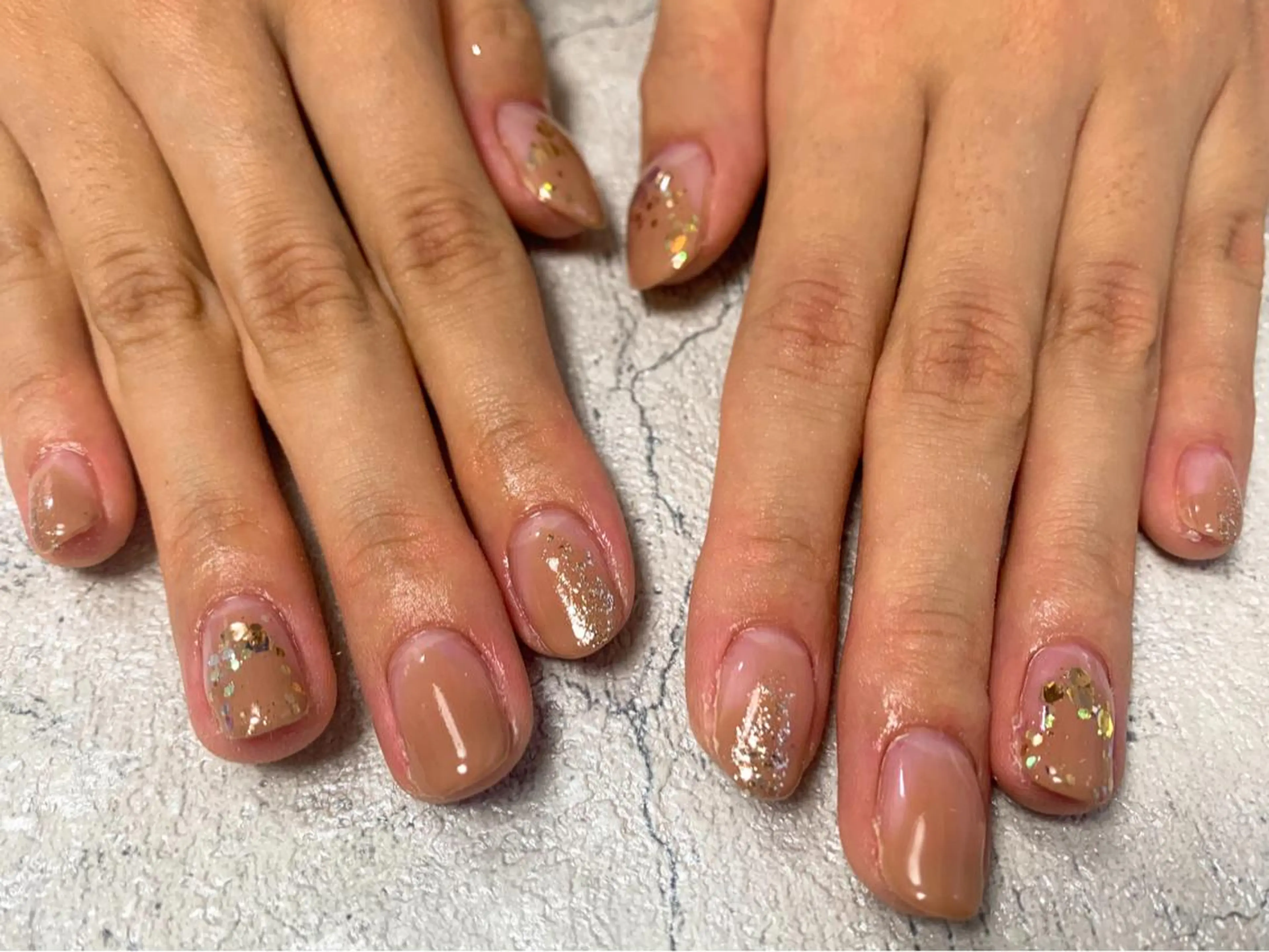 ネイル キラキラネイル シンプルネイル mogunail &blowのネイルデザイン