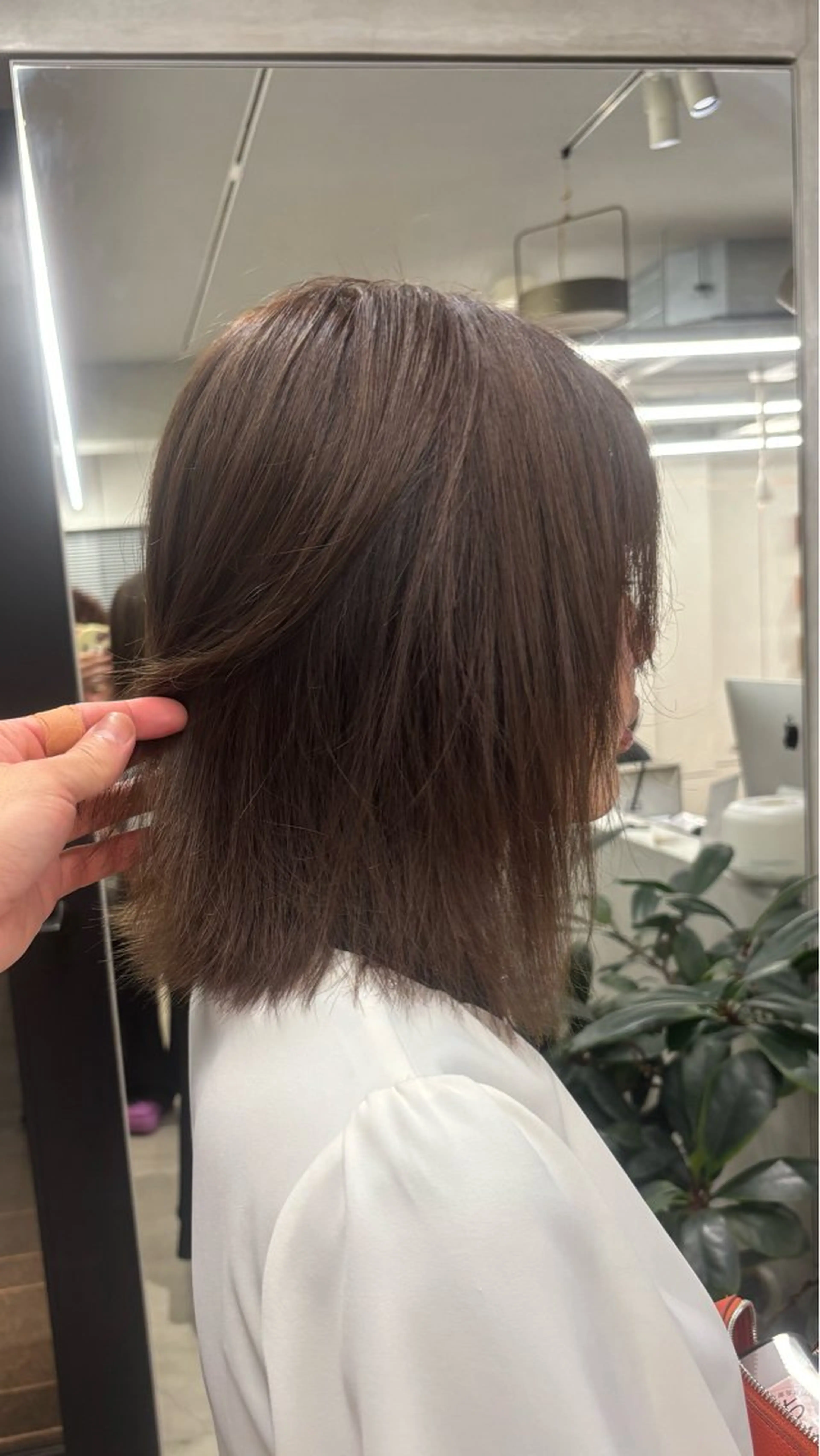 カラー 山本 美里亜のヘアスタイル