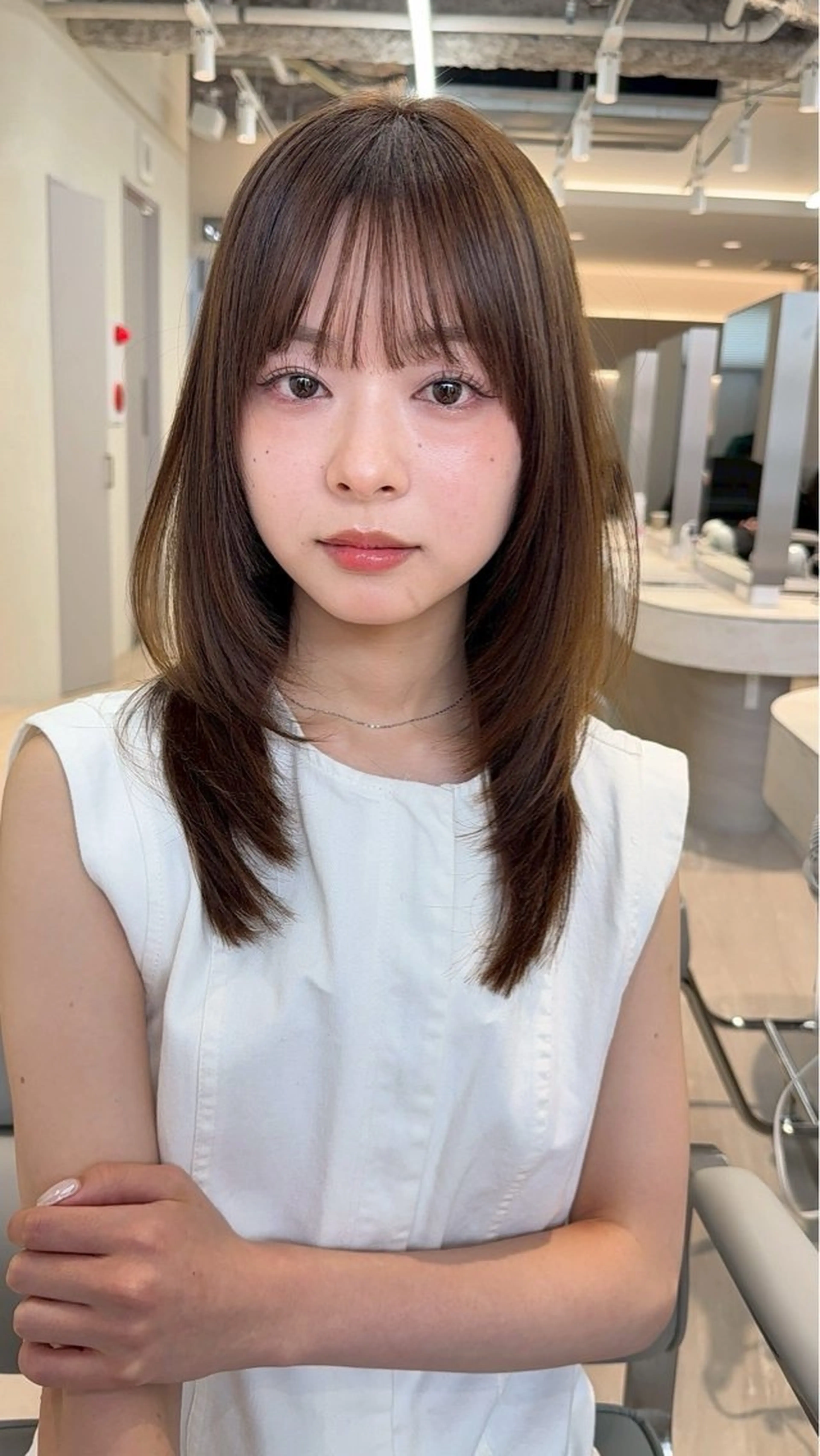 ミディアム 芝 﨑のヘアスタイル