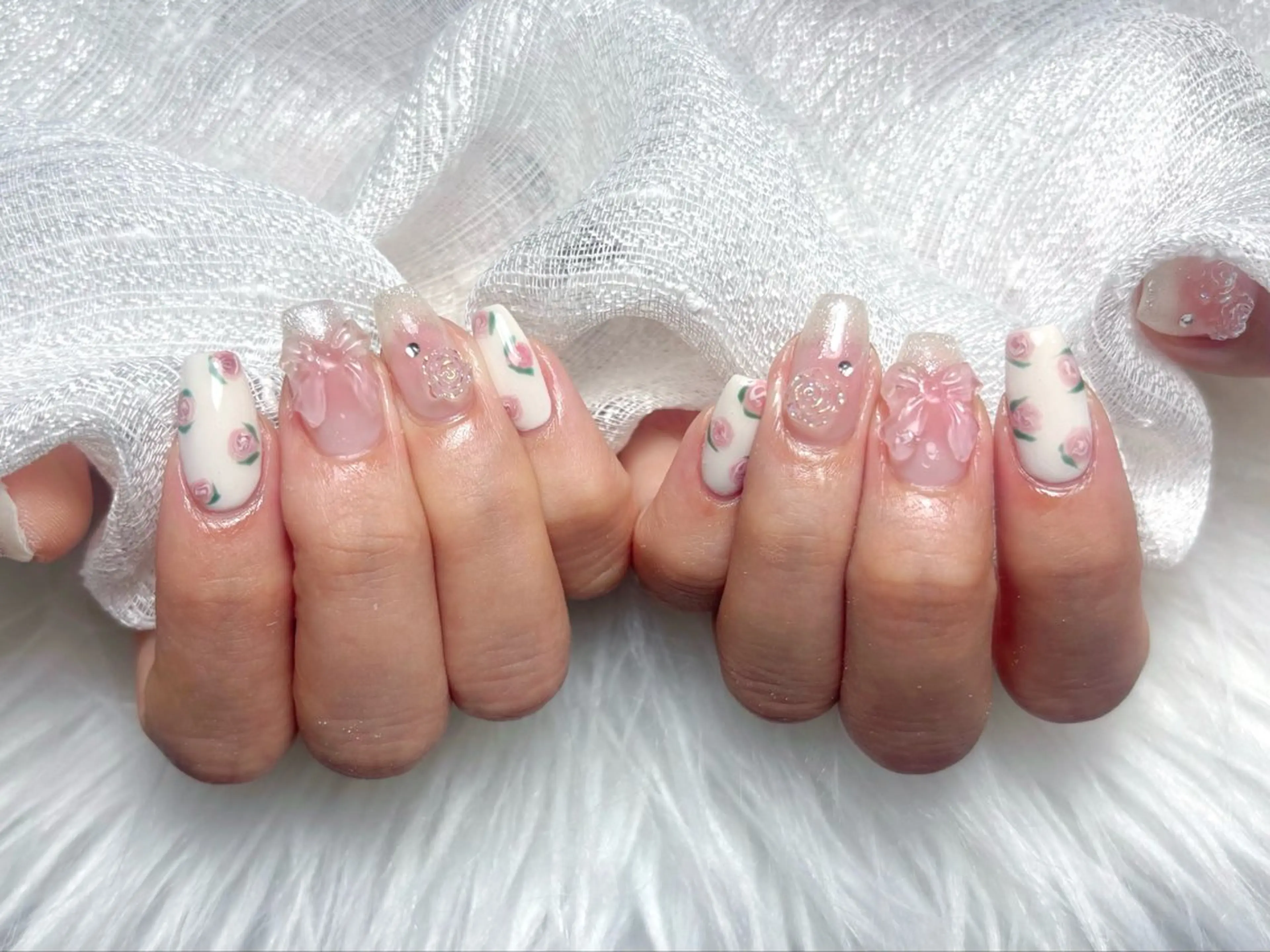 ネイル ハンドネイル Eclat［ｴｸﾗ］ Yuriのネイルデザイン