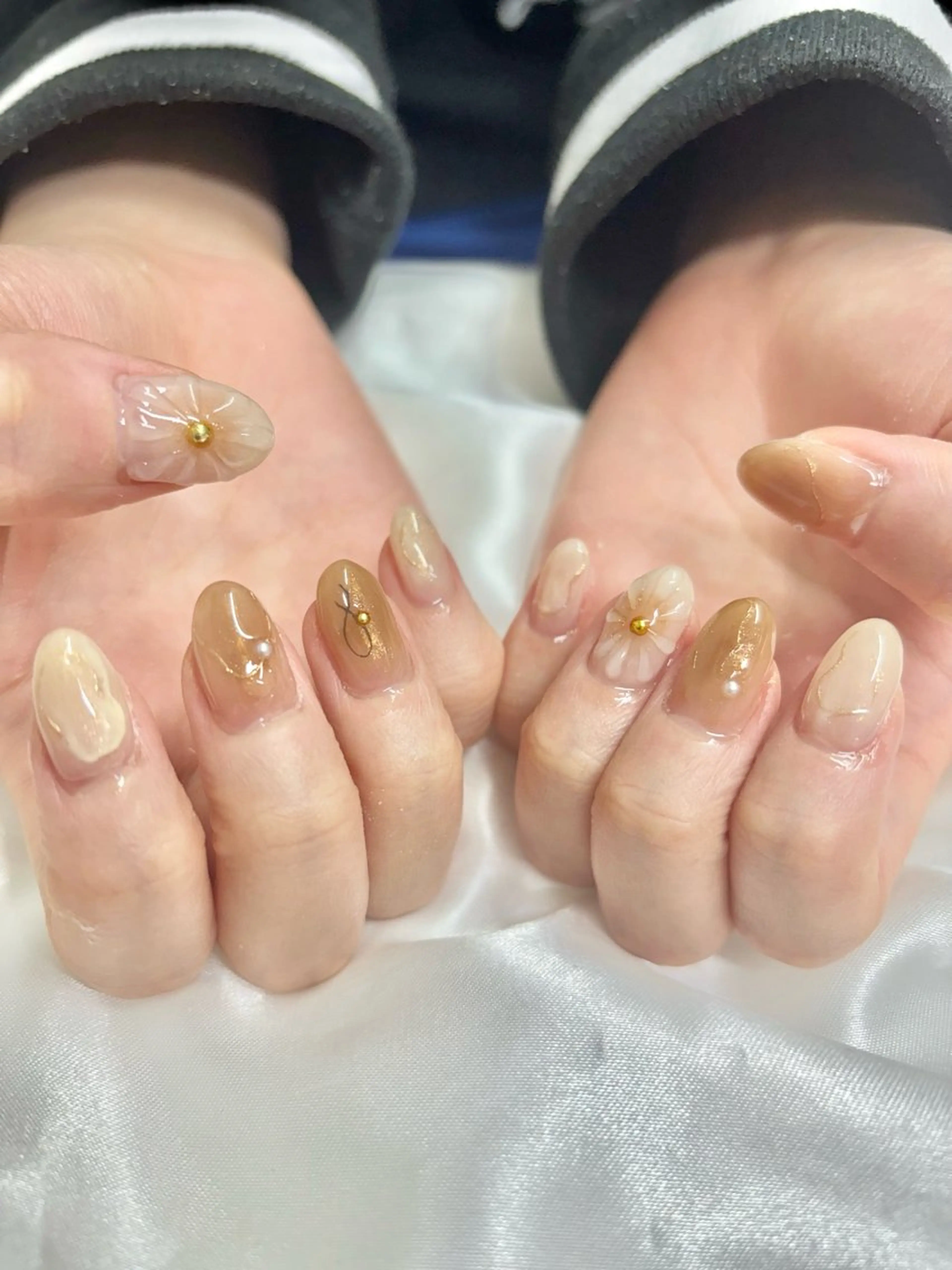 ネイル ブラウン ニュアンスネイル nail＊ runa🌻のネイルデザイン
