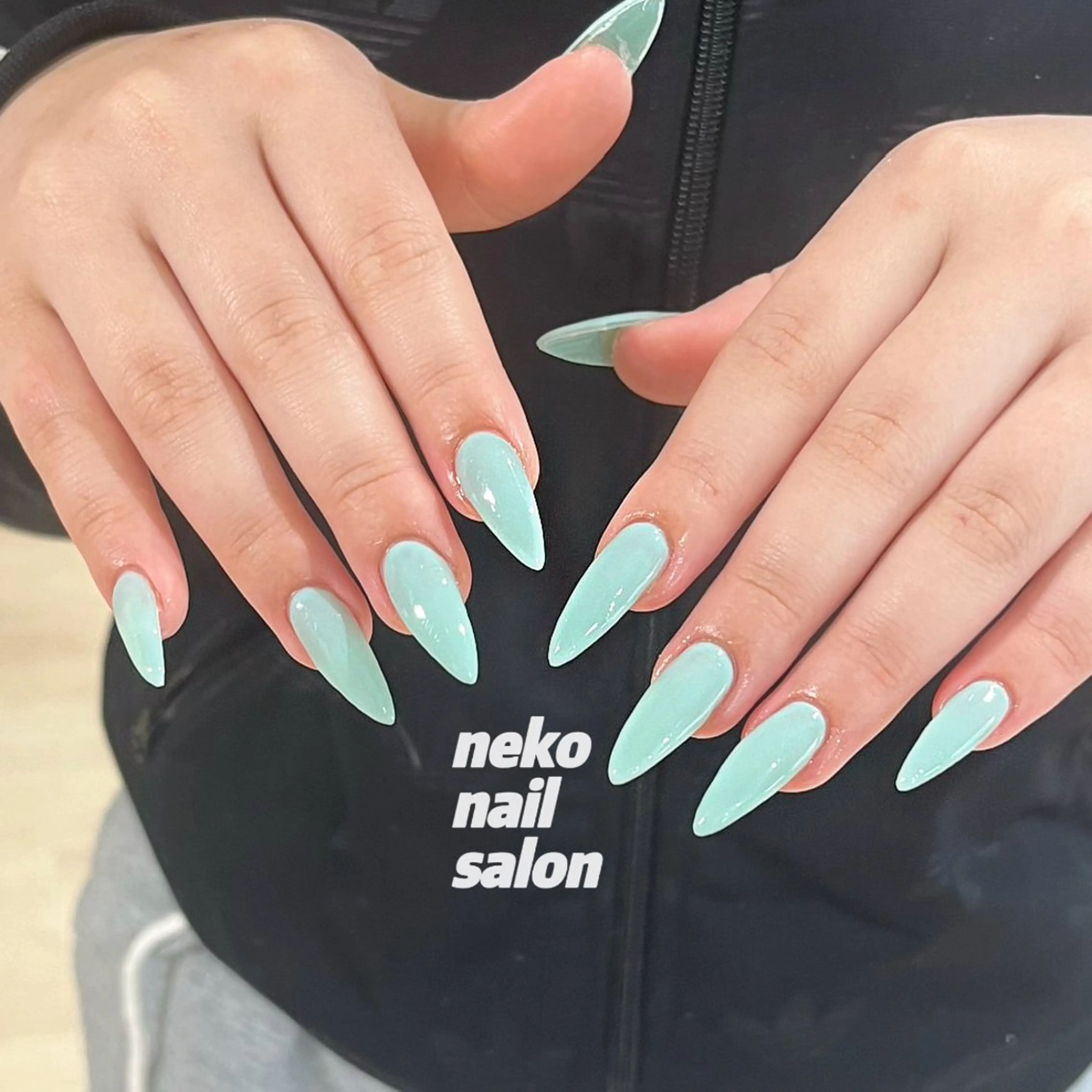 ネイル ガーリー 水色 シンプルネイル ハンドネイル neko nailのネイルデザイン