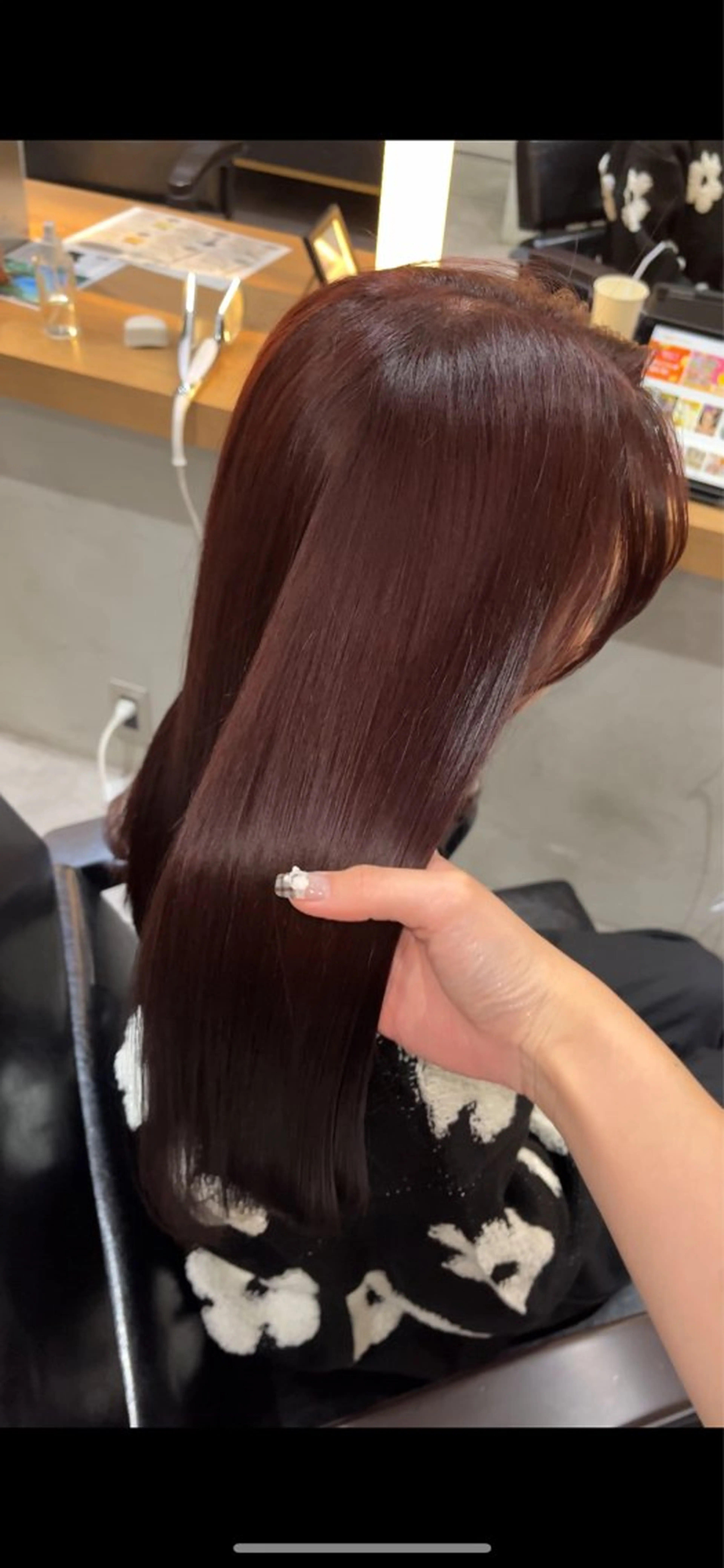 カラー ブラウンカラー レッドカラー ロングカット/ うる艶カラー/ユイのヘアスタイル