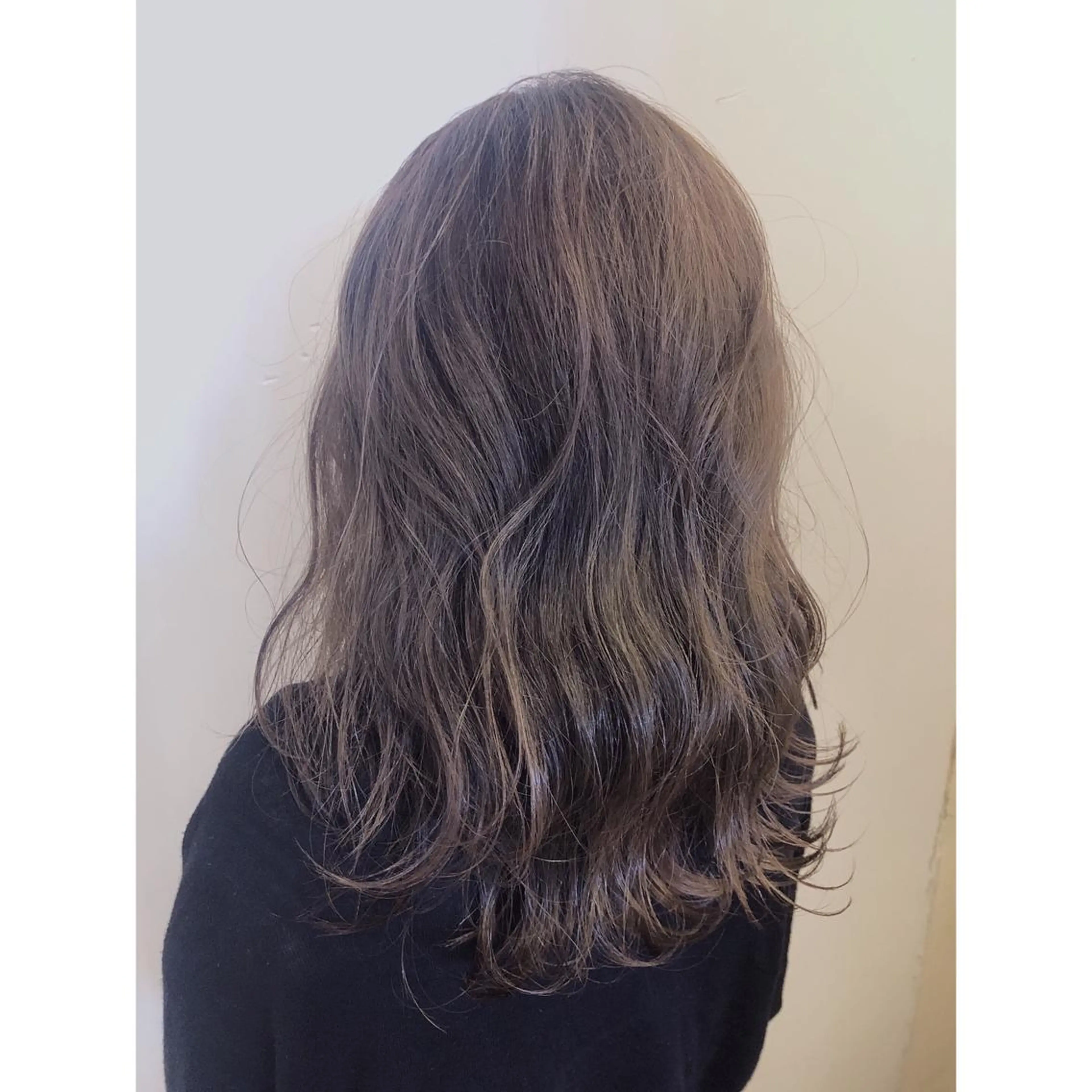 ロング カラー パーマ 田上 (たのうえ)のヘアスタイル