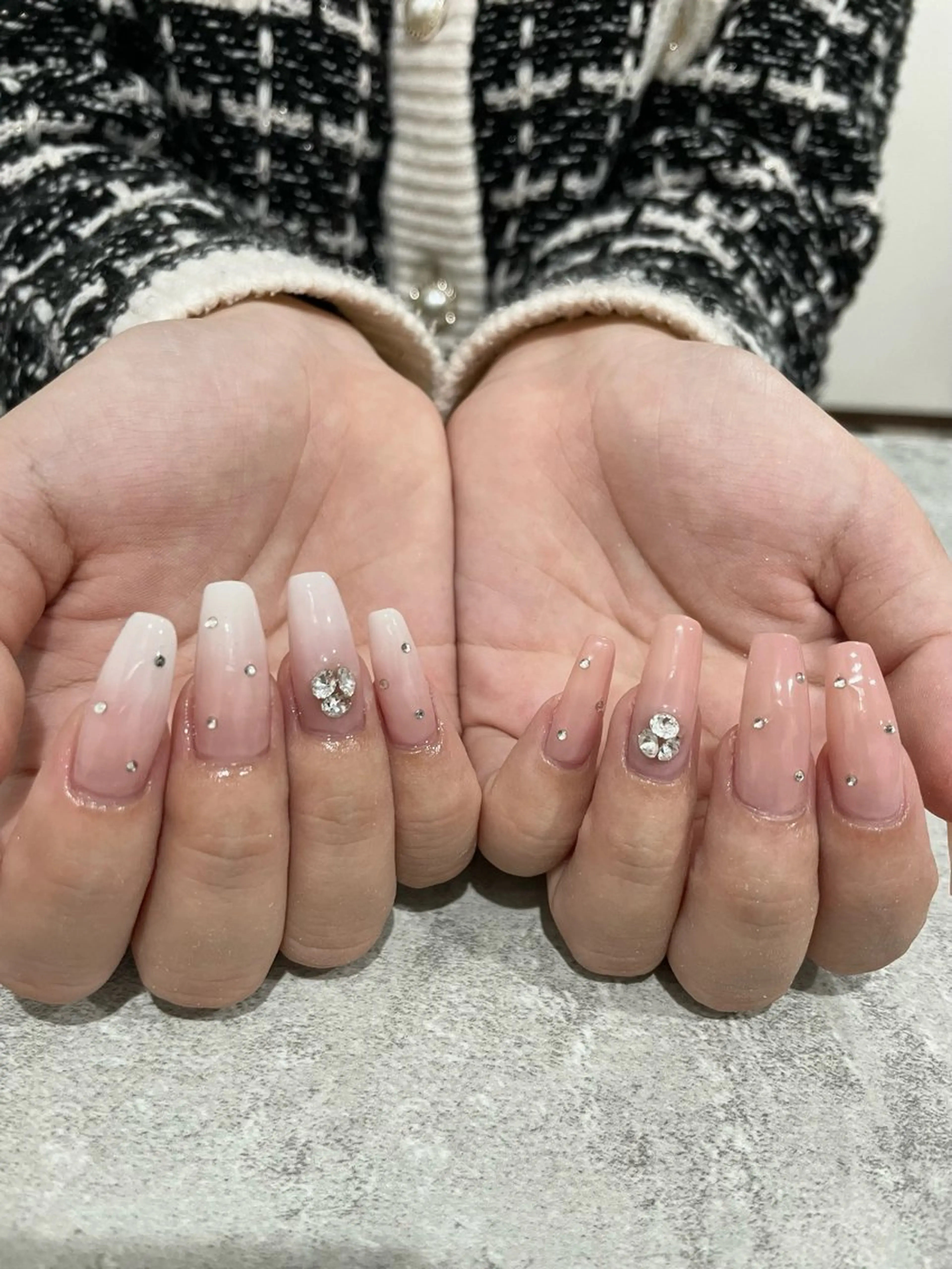 ネイル 持ち込み Raviliss ♡のネイルデザイン