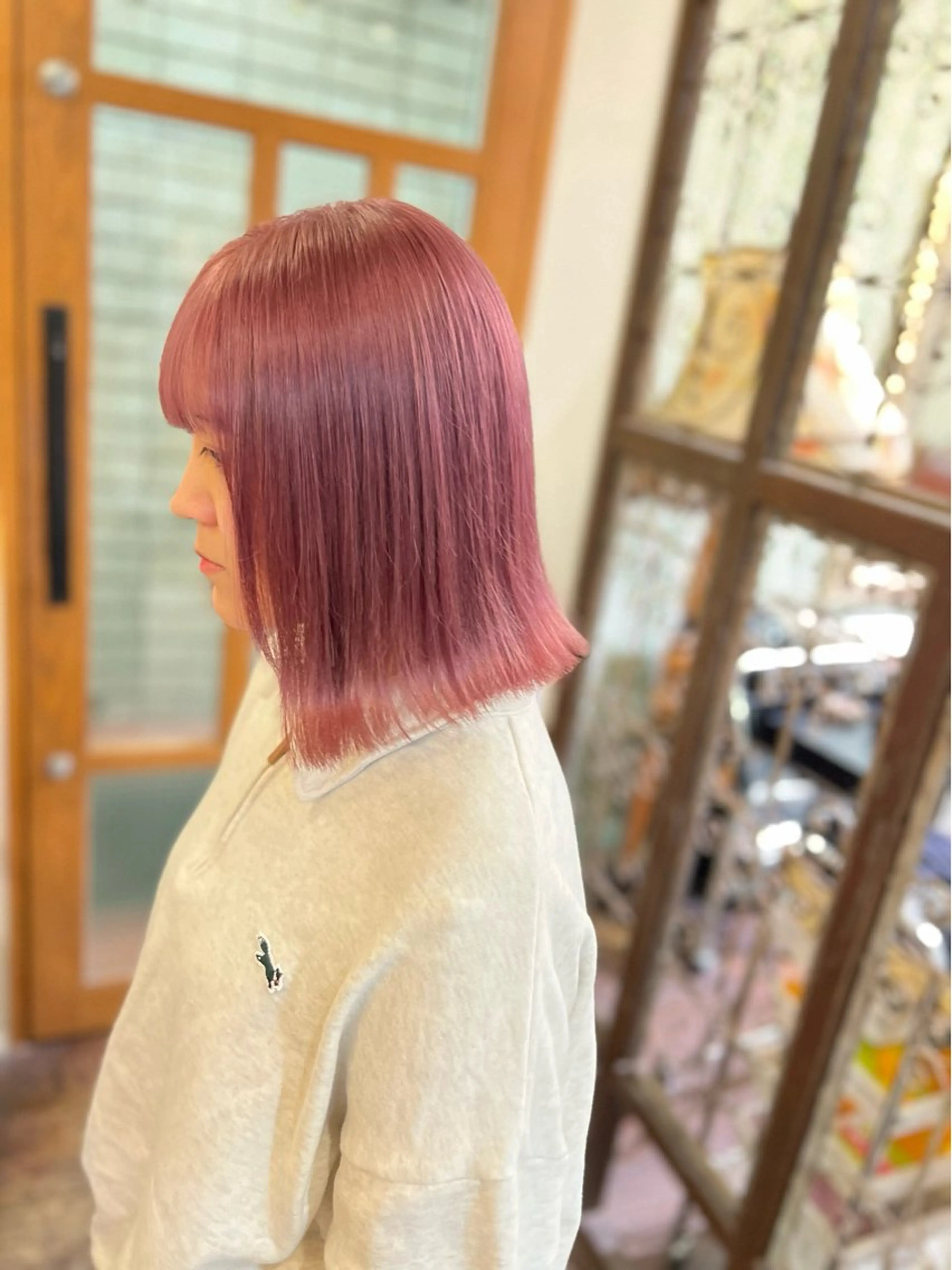 ミディアム カラー ダブルカラー ピンクカラー PON　ハイトーン ショートカット心斎橋のヘアスタイル