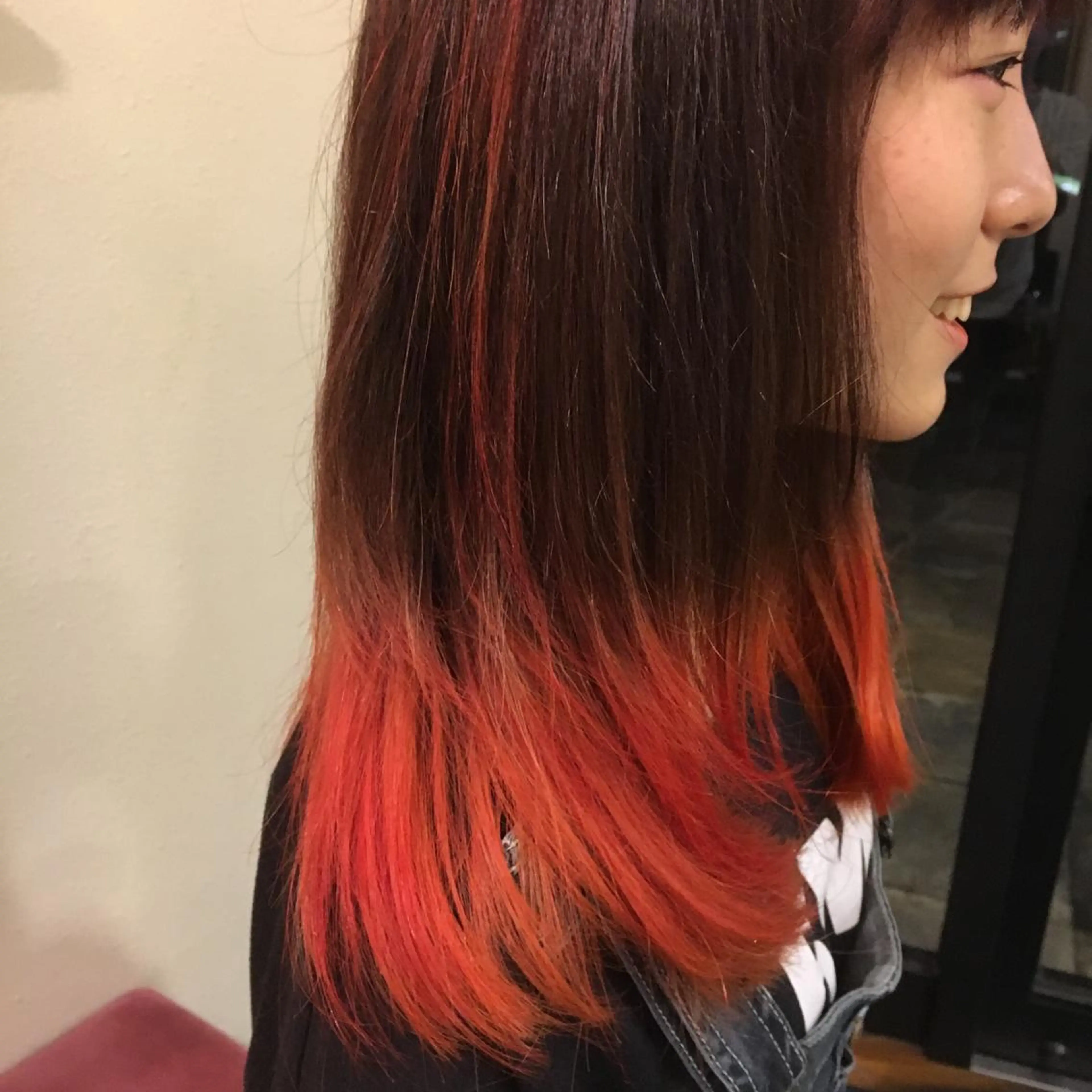 セミロング 中川 茜里のヘアスタイル