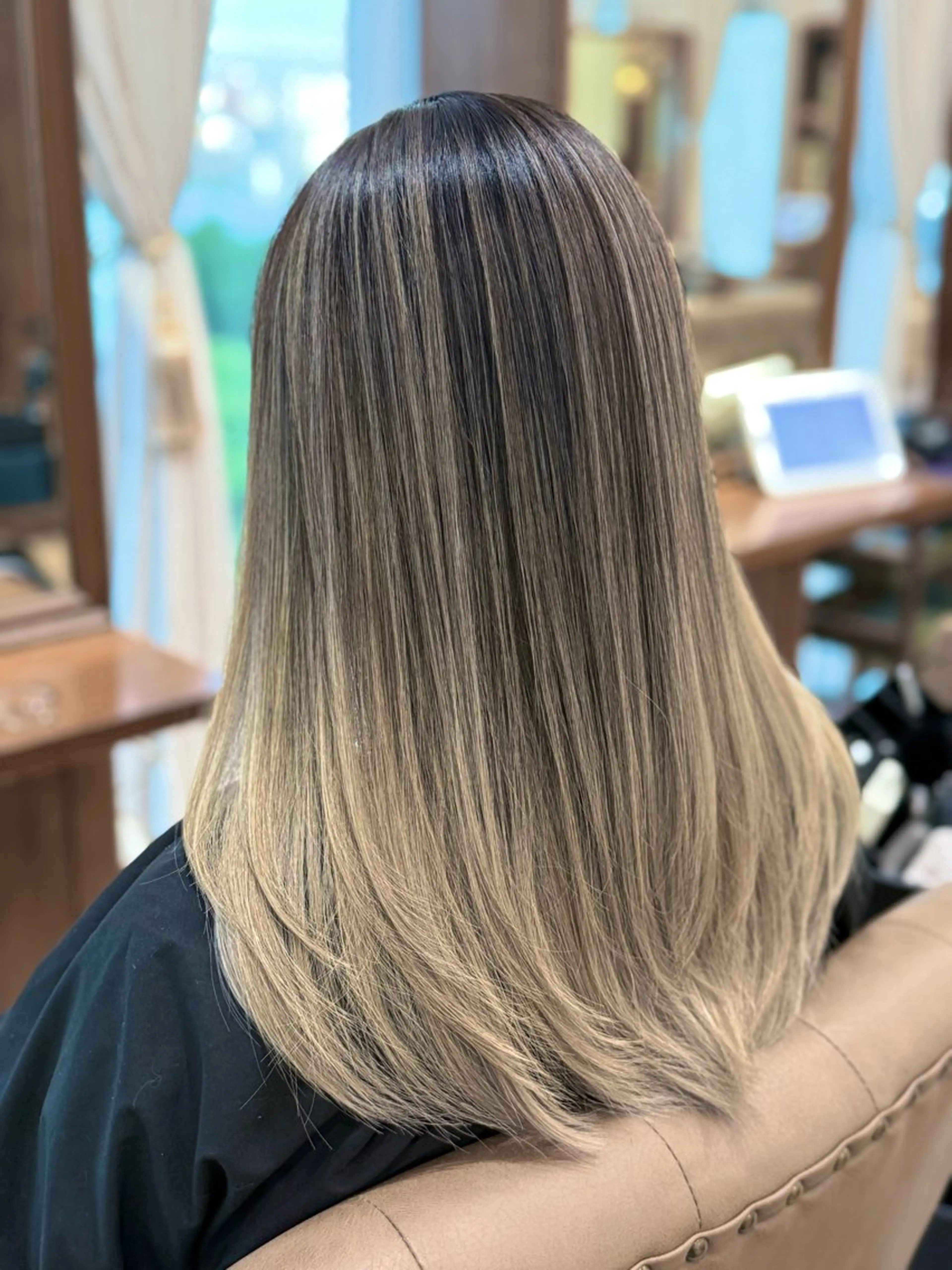 セミロング バレイヤージュ⭐️ 栄/舩木裕矢のヘアスタイル