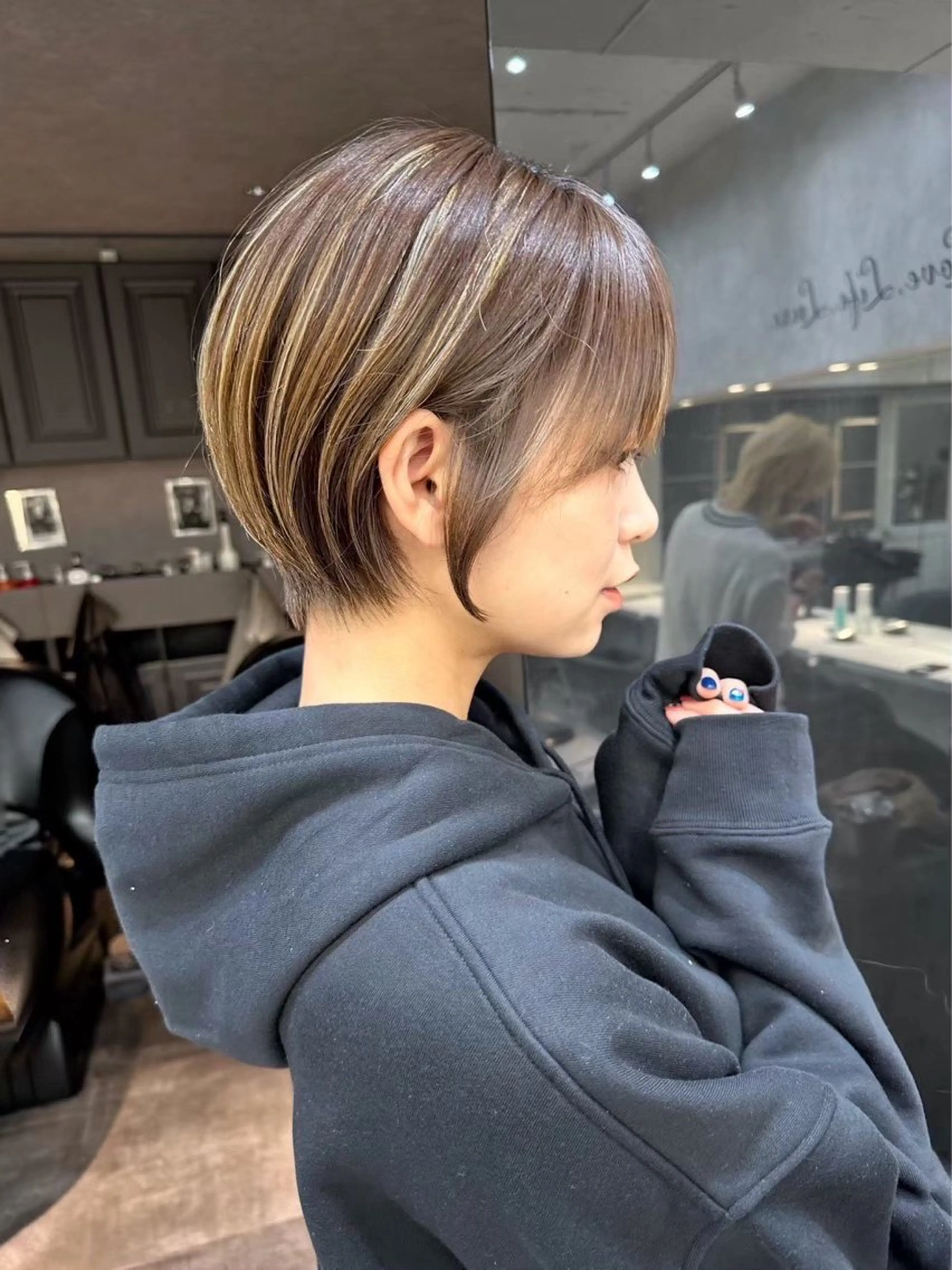 ショート カラー ショートヘア 小顔カット レイヤーボブ縮毛矯正 韓国RINAのヘアスタイル