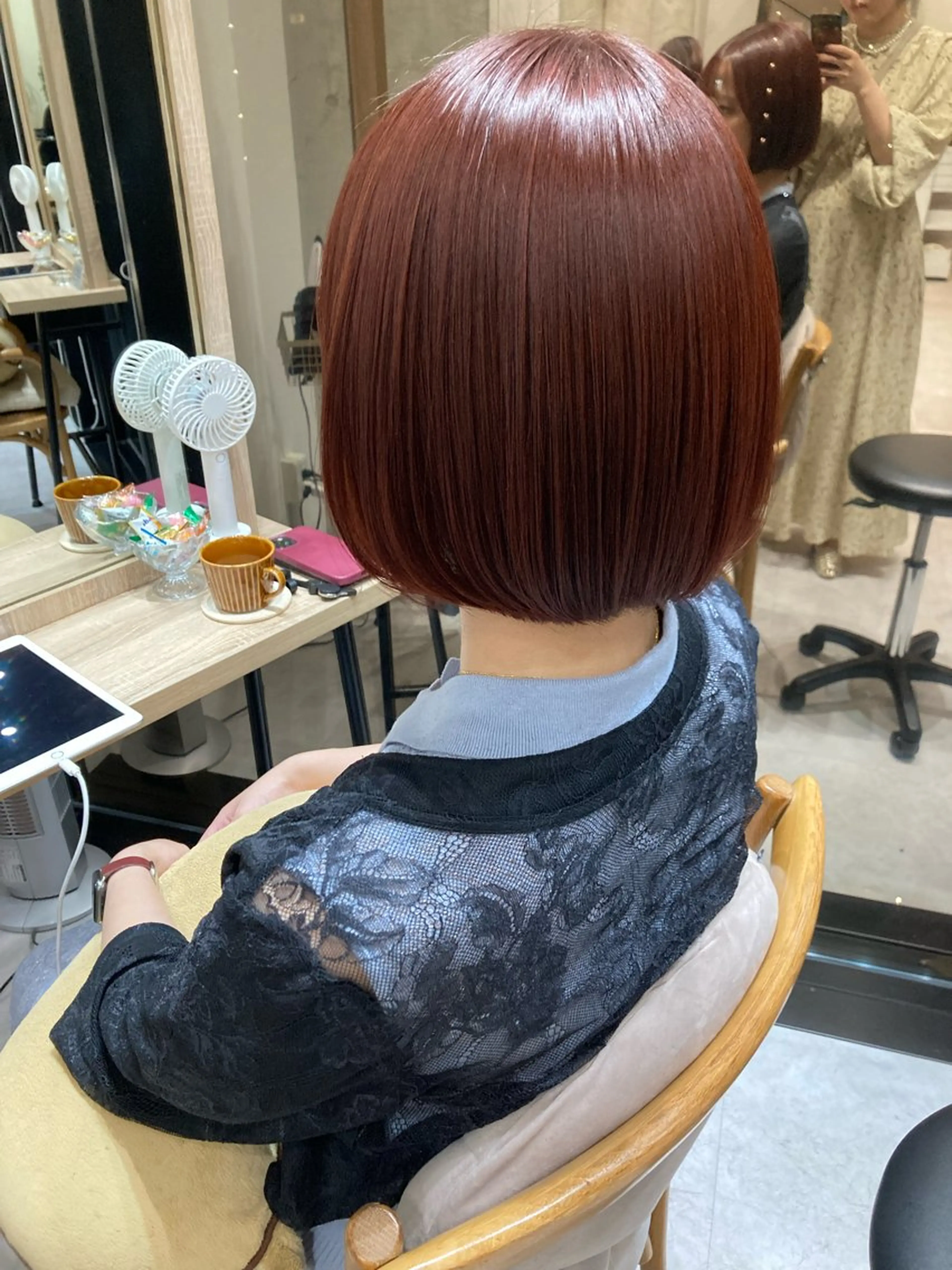 ショート ✨色持ちの良い艶 カラー✨蟹江真世のヘアスタイル