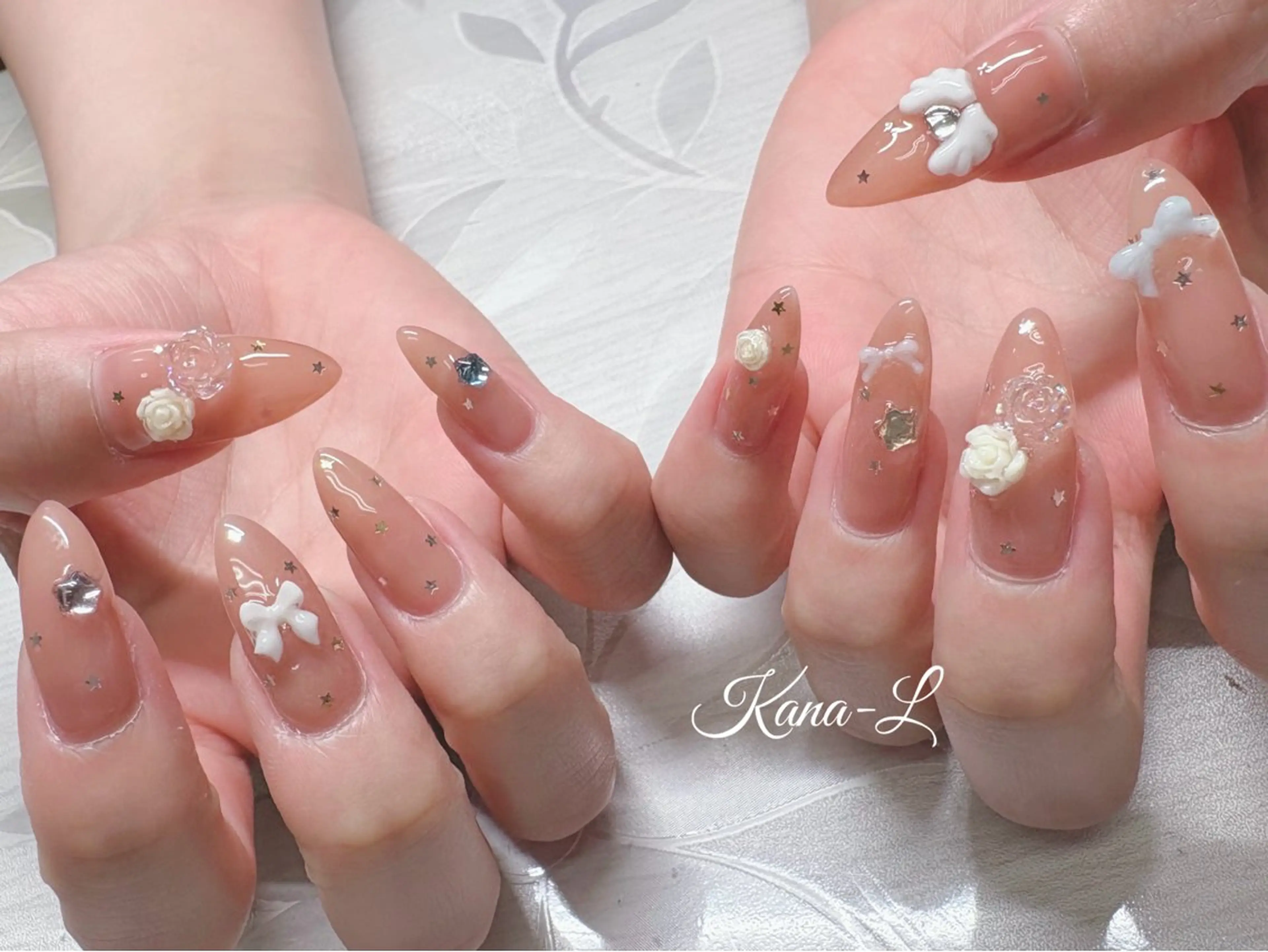 ネイル 芦辺 香奈のネイルデザイン