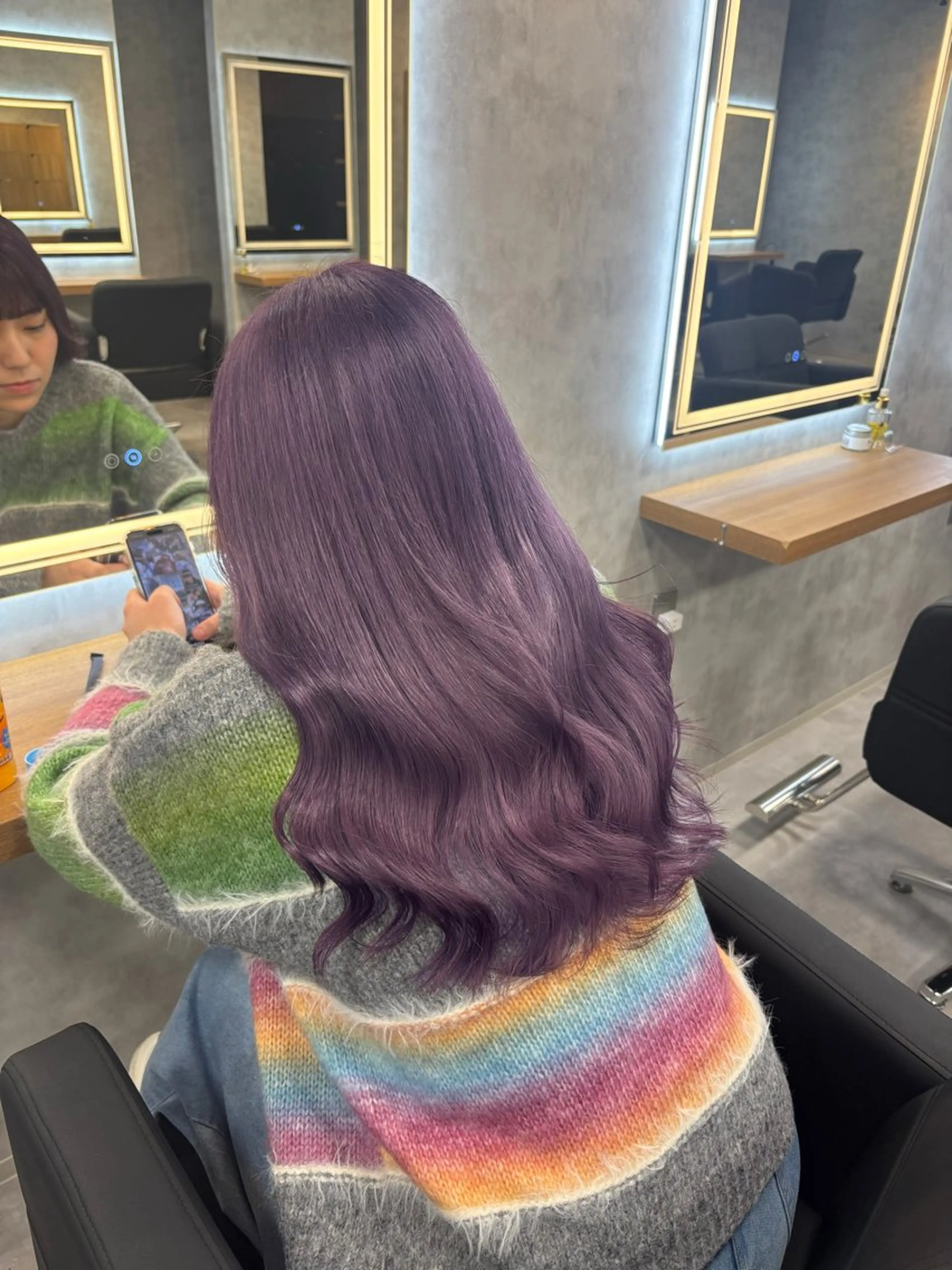 ロング カラー パーマ ヘアアレンジ ヘアカラー トリートメント ヘッドスパ ヘアセット 透明感ブリーチカラー 🌈TOMOHIROのヘアスタイル