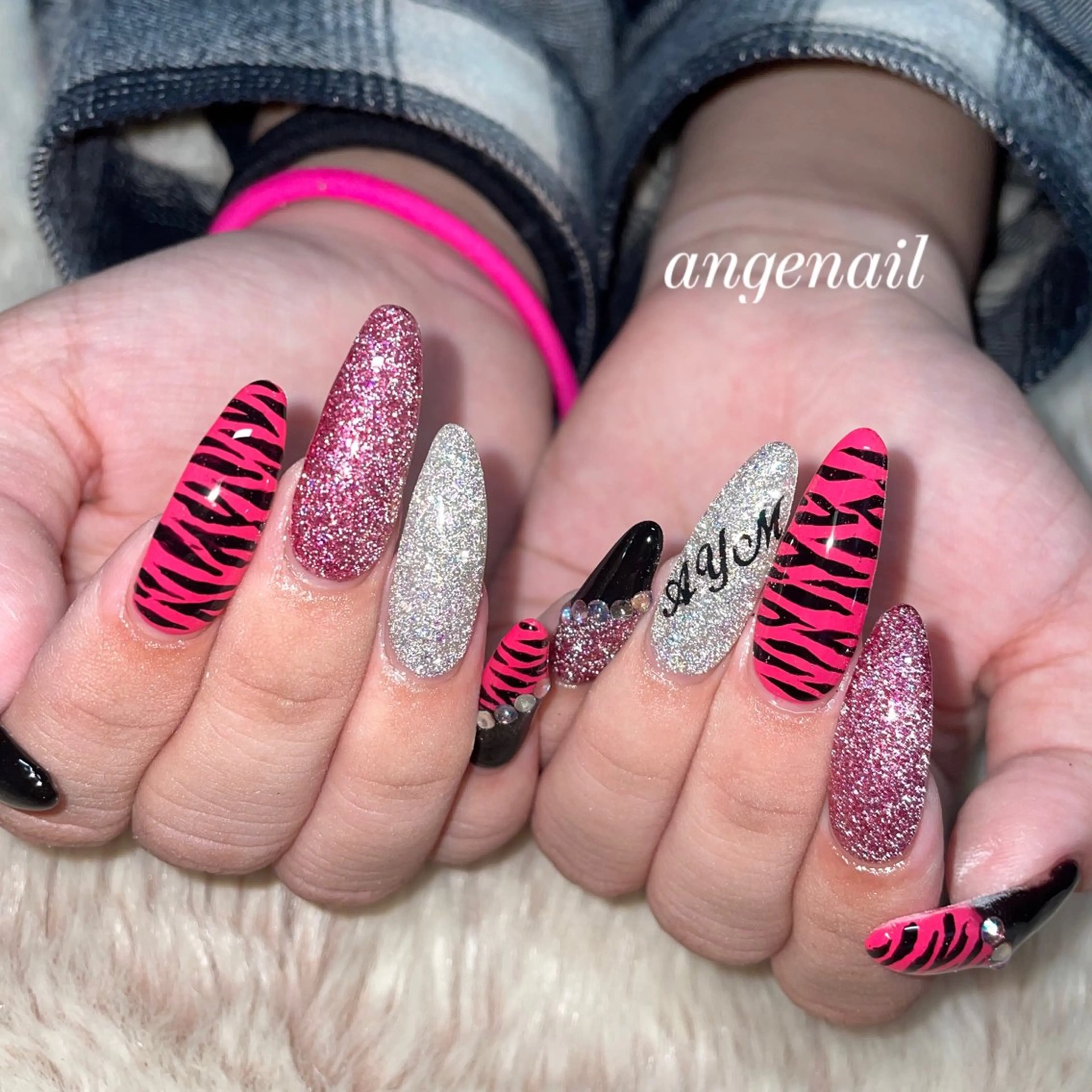 ネイル ハンドネイル オーナーネイリスト MAKIのネイルデザイン