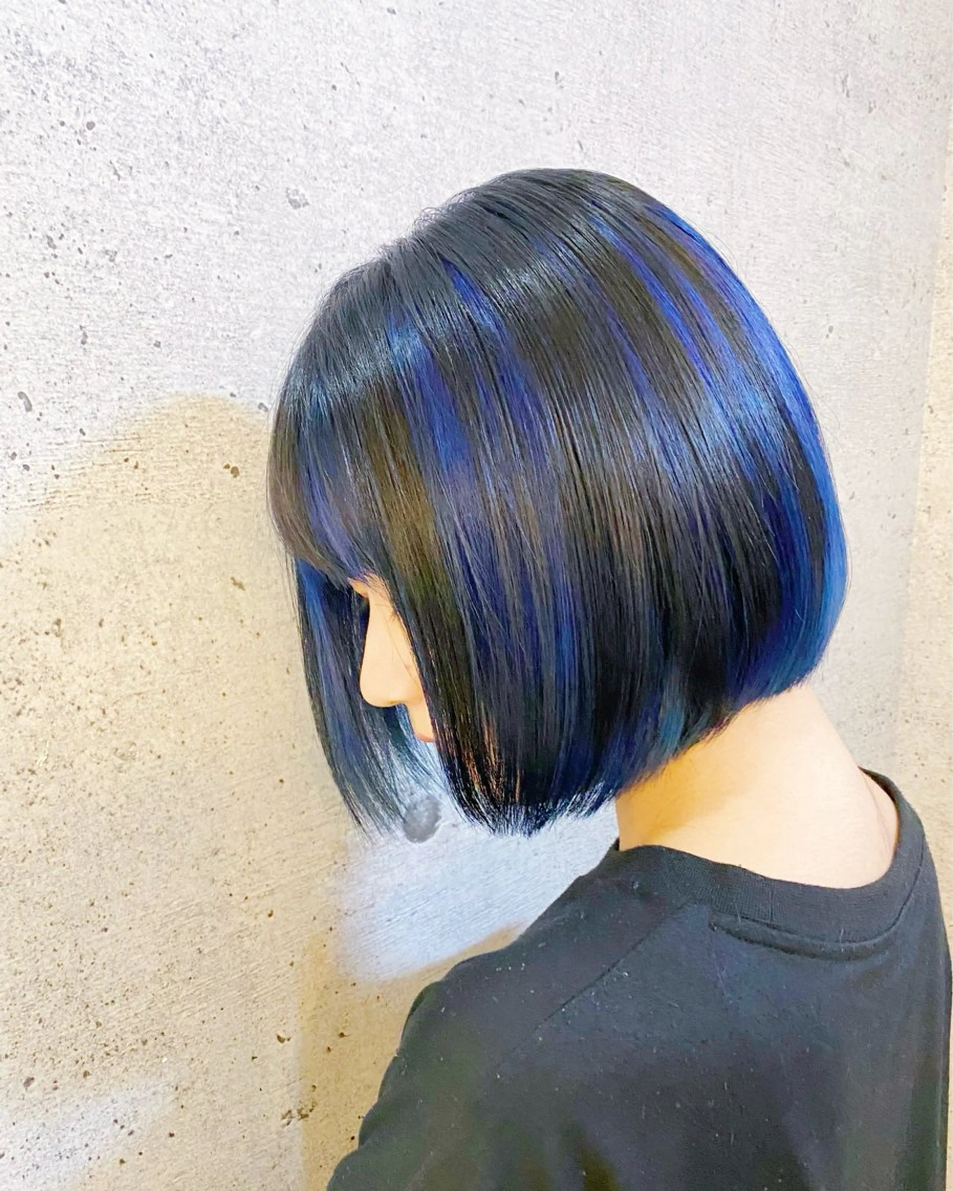ショート カラー 黒髪 ブリーチ ブルーカラー カット ヘアカラー トリートメント 久保 敏之のヘアスタイル