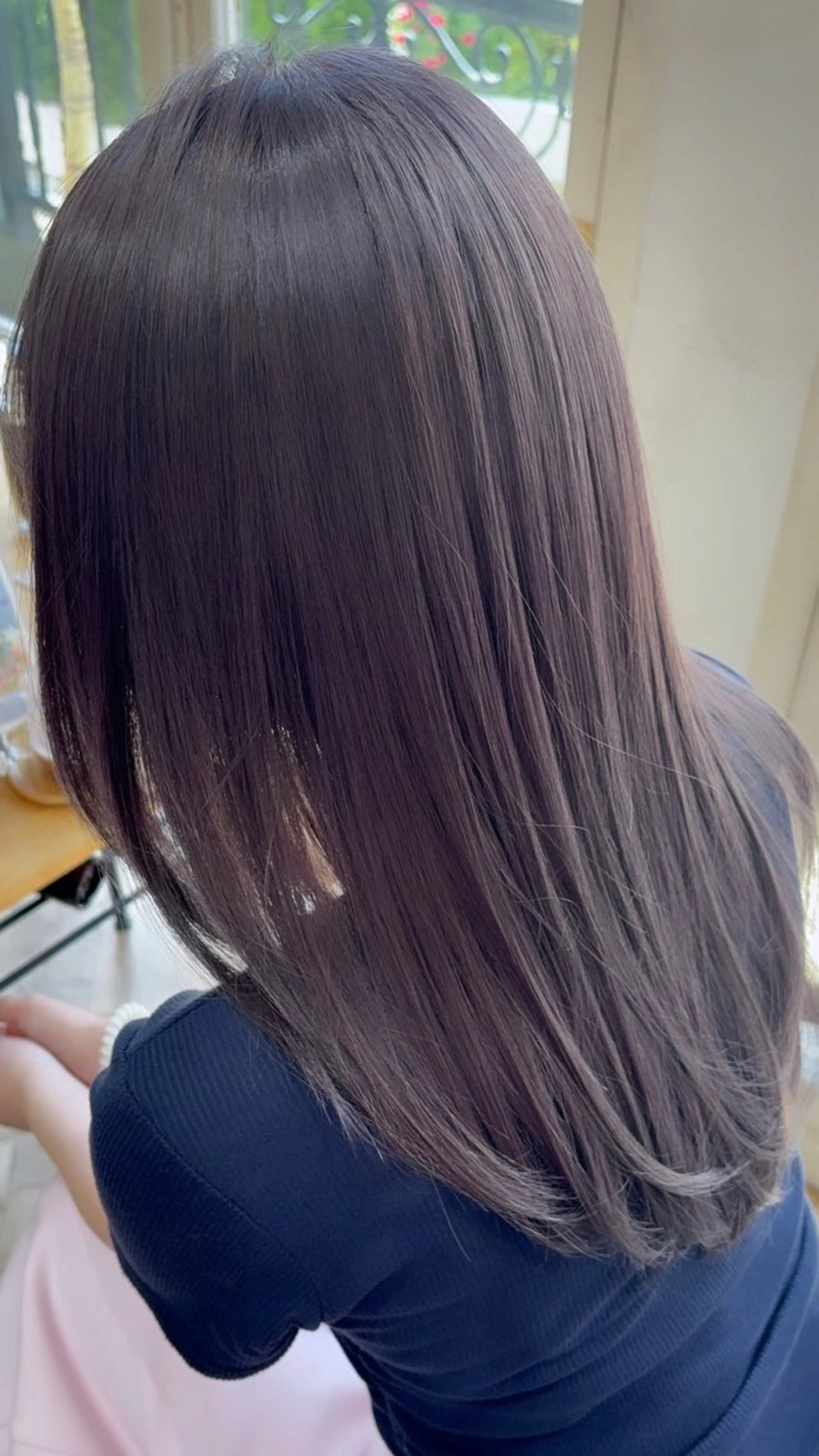 セミロング ヘアカラー ハイトーン💗ピンク 🛼ベージュ🍀のヘアスタイル