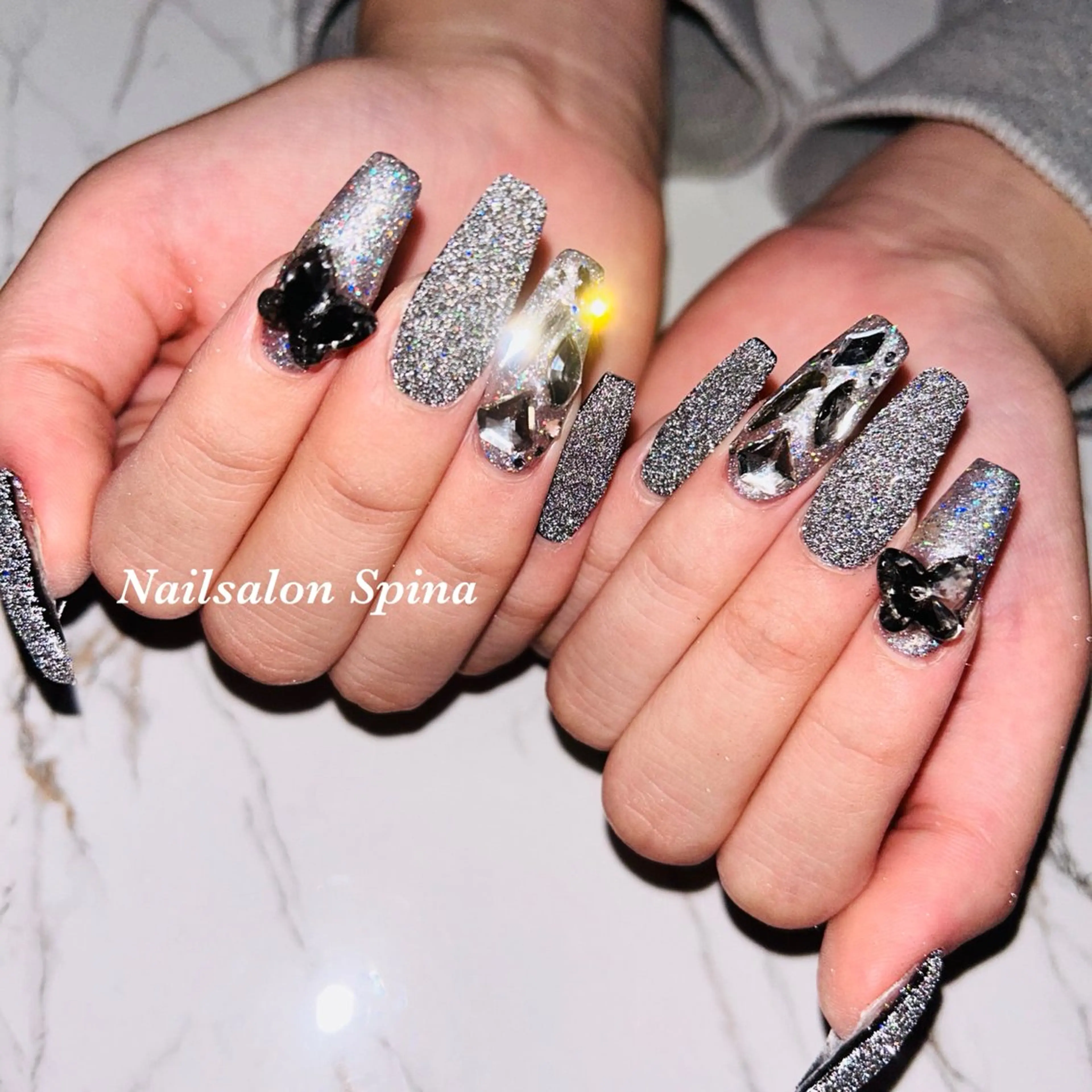 ネイル ジェルネイル キラキラネイル 韓国ネイル ロングネイル パラジェル Nail&Eye Spina 琴美のマツエク・マツパデザイン