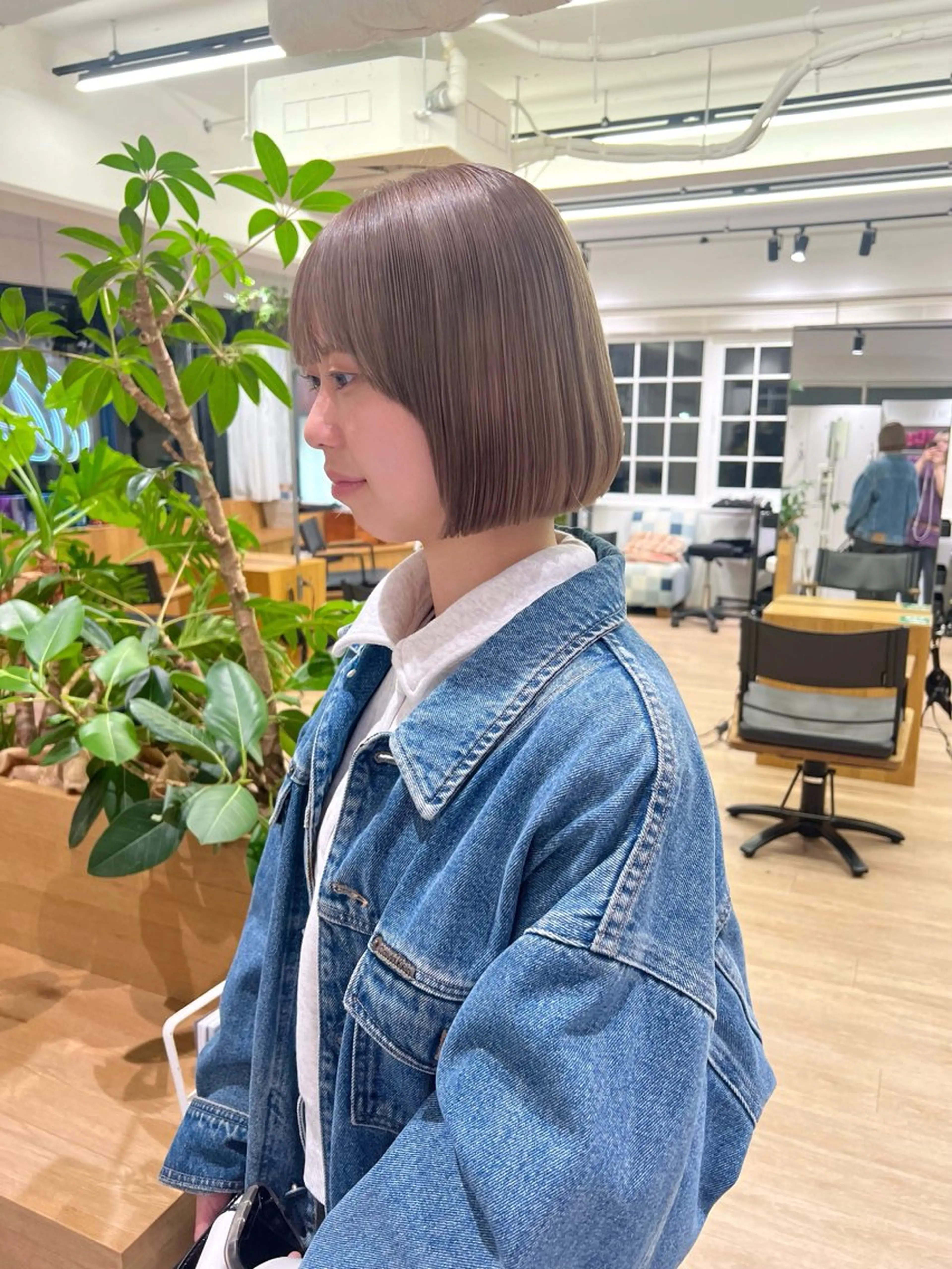 ミディアム カラー ヘアカラー トリートメント 艶ベージュ/オリーブ カラー🫒airiのヘアスタイル