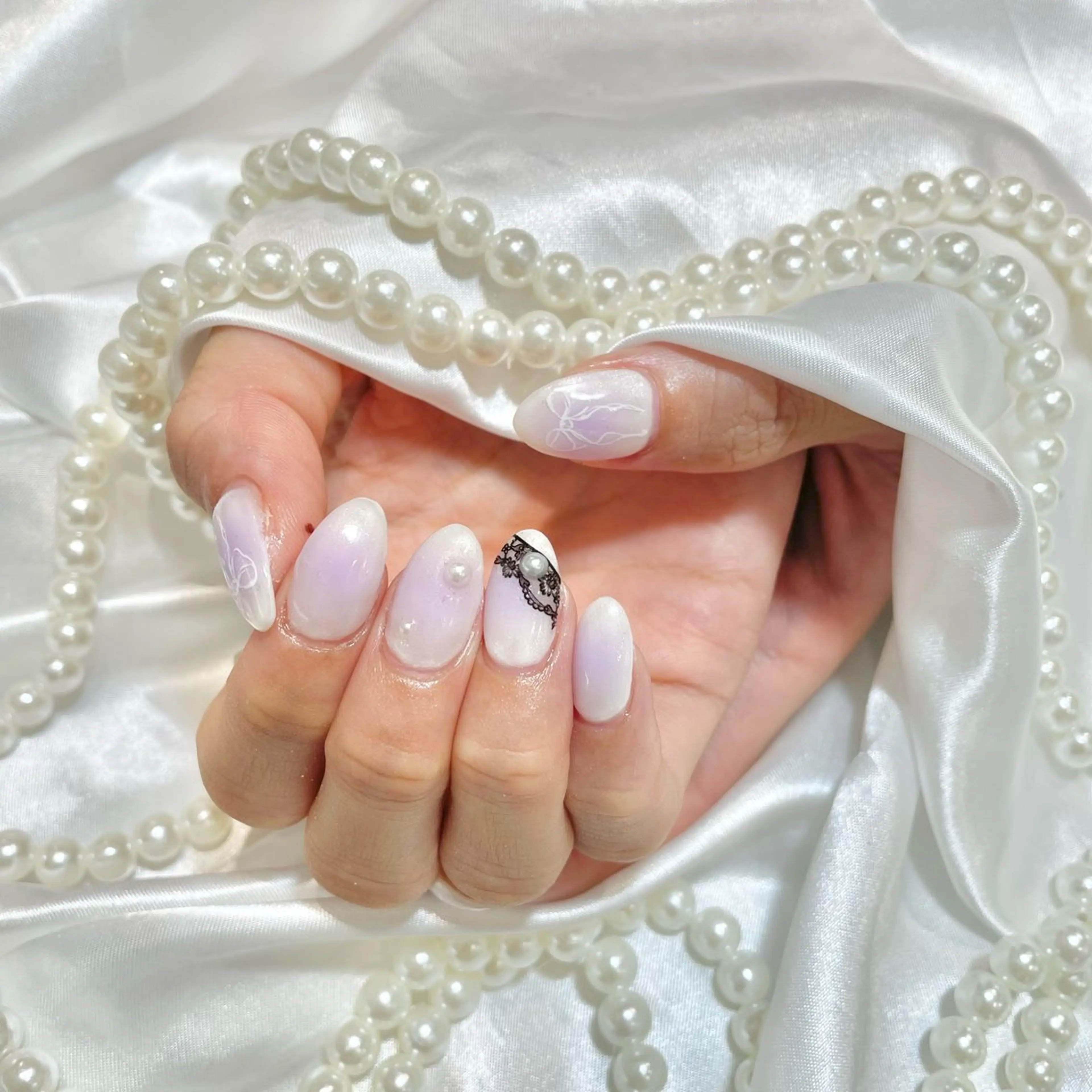 ネイル チークネイル WISTERIA midoriのネイルデザイン