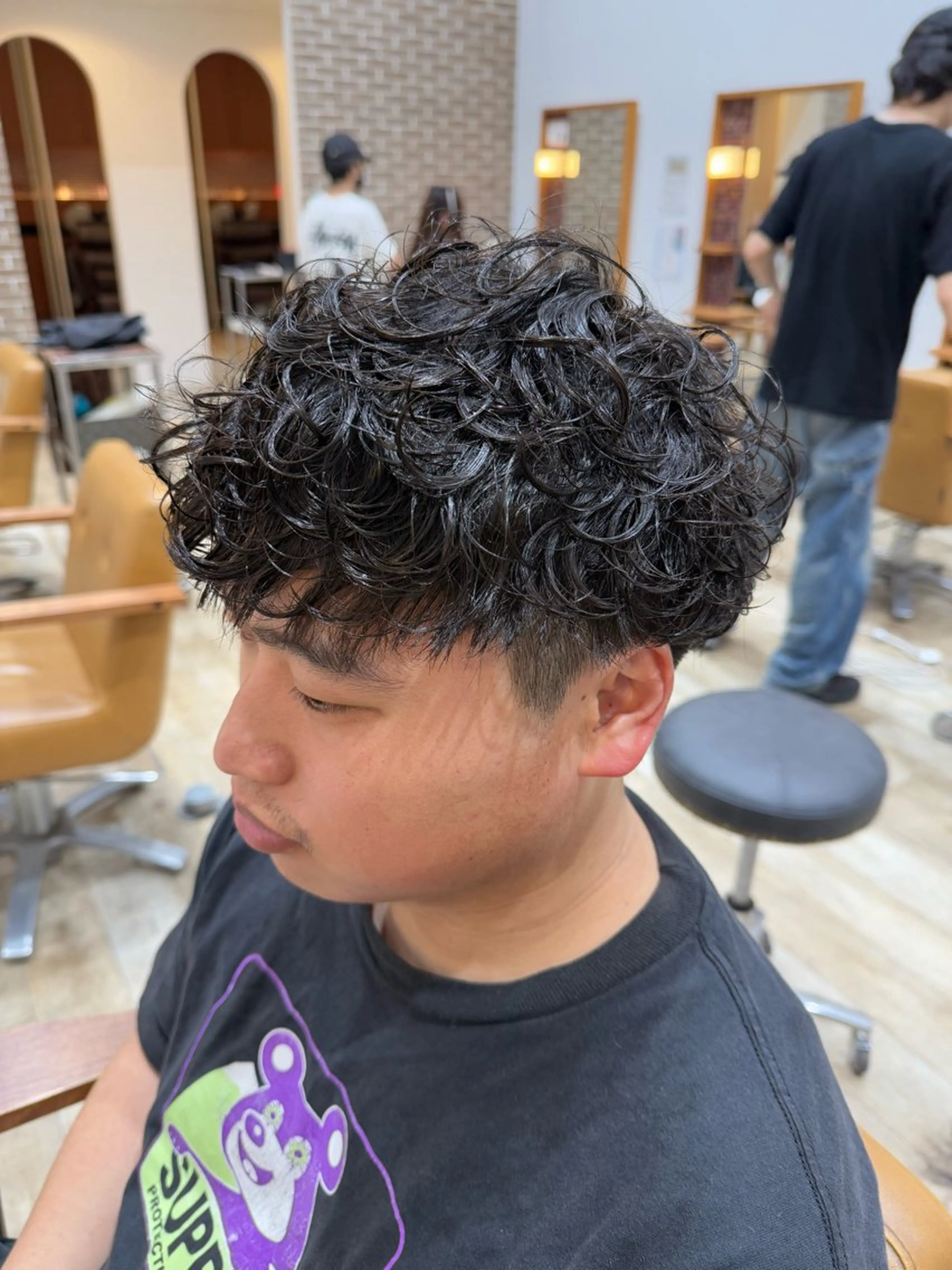 ショート パーマ メンズ フェザーパーマ カルマパーマ マッシュ メンズパーマ プードルパーマ peakshair所属・堀江/レイヤーカット 𝒀𝑼𝑻𝑶のヘアスタイル