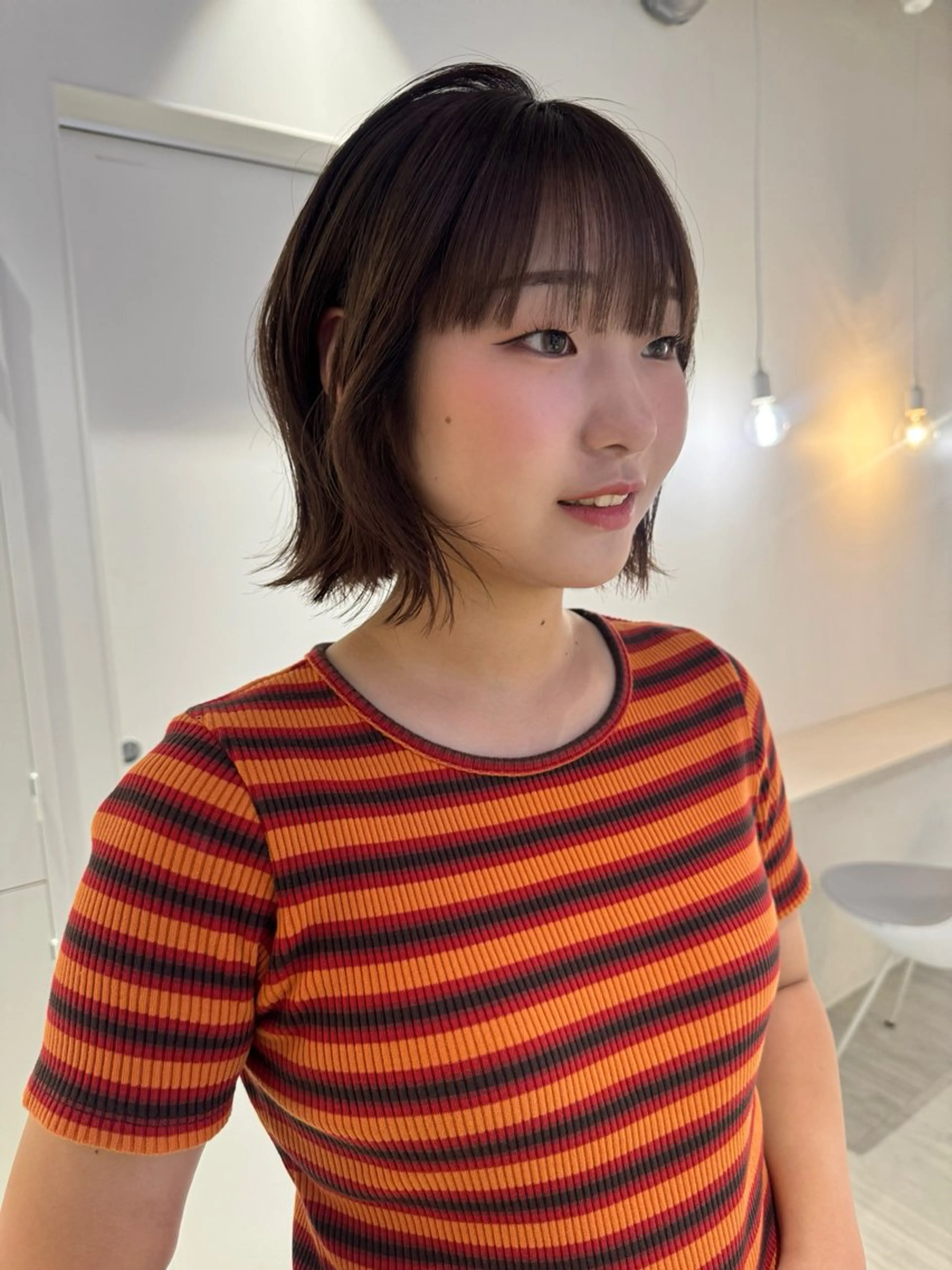 ショート カラー ブリーチ ブラウンカラー 透明感カラー ブリーチなしカラー ヘアカラー トリートメント Ami/艶カラー/ レイヤー/ハイトーンのヘアスタイル