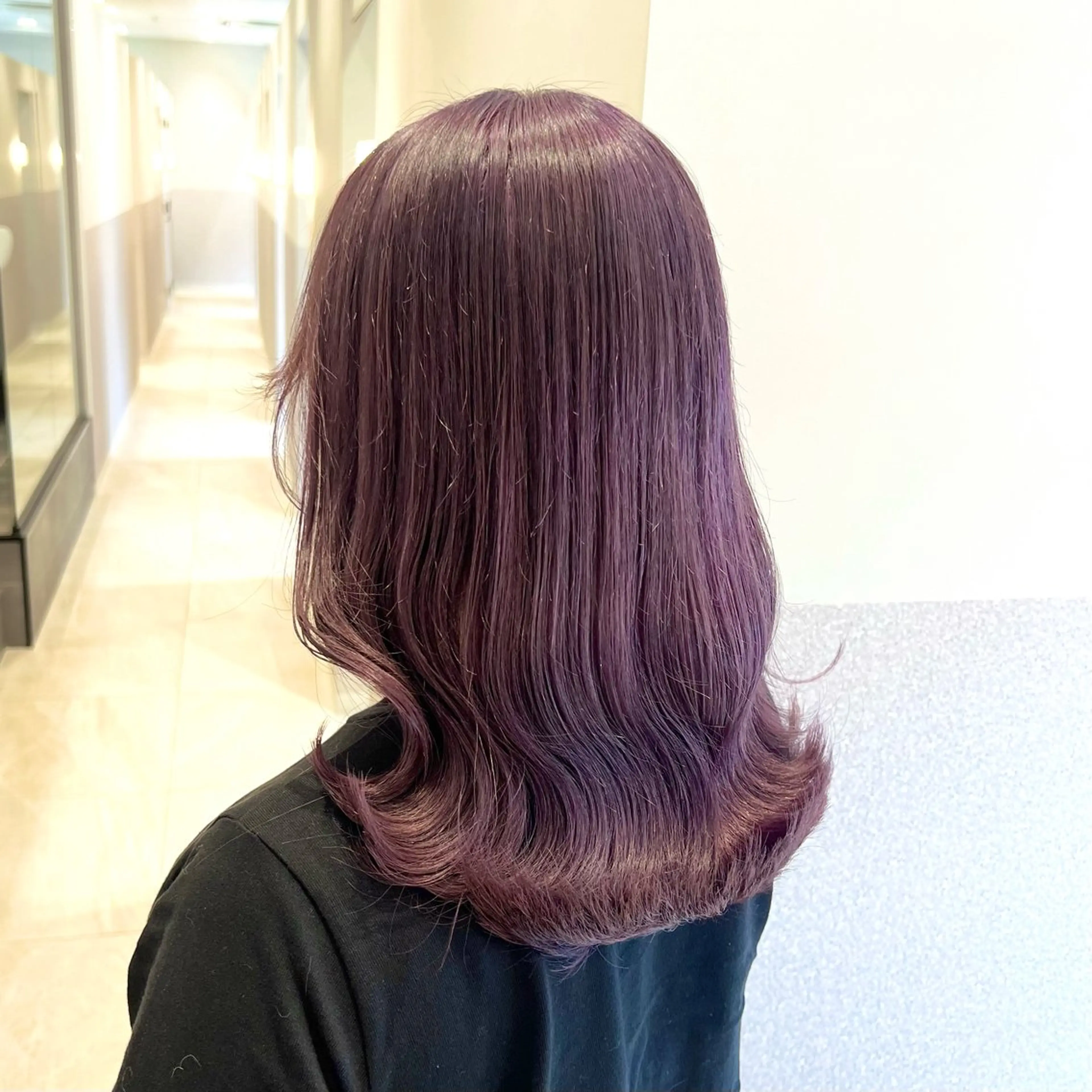 ミディアム カラー ヘアカラー トリートメント 🩵ブリーチカラー 🐈MIORI🩵のヘアスタイル