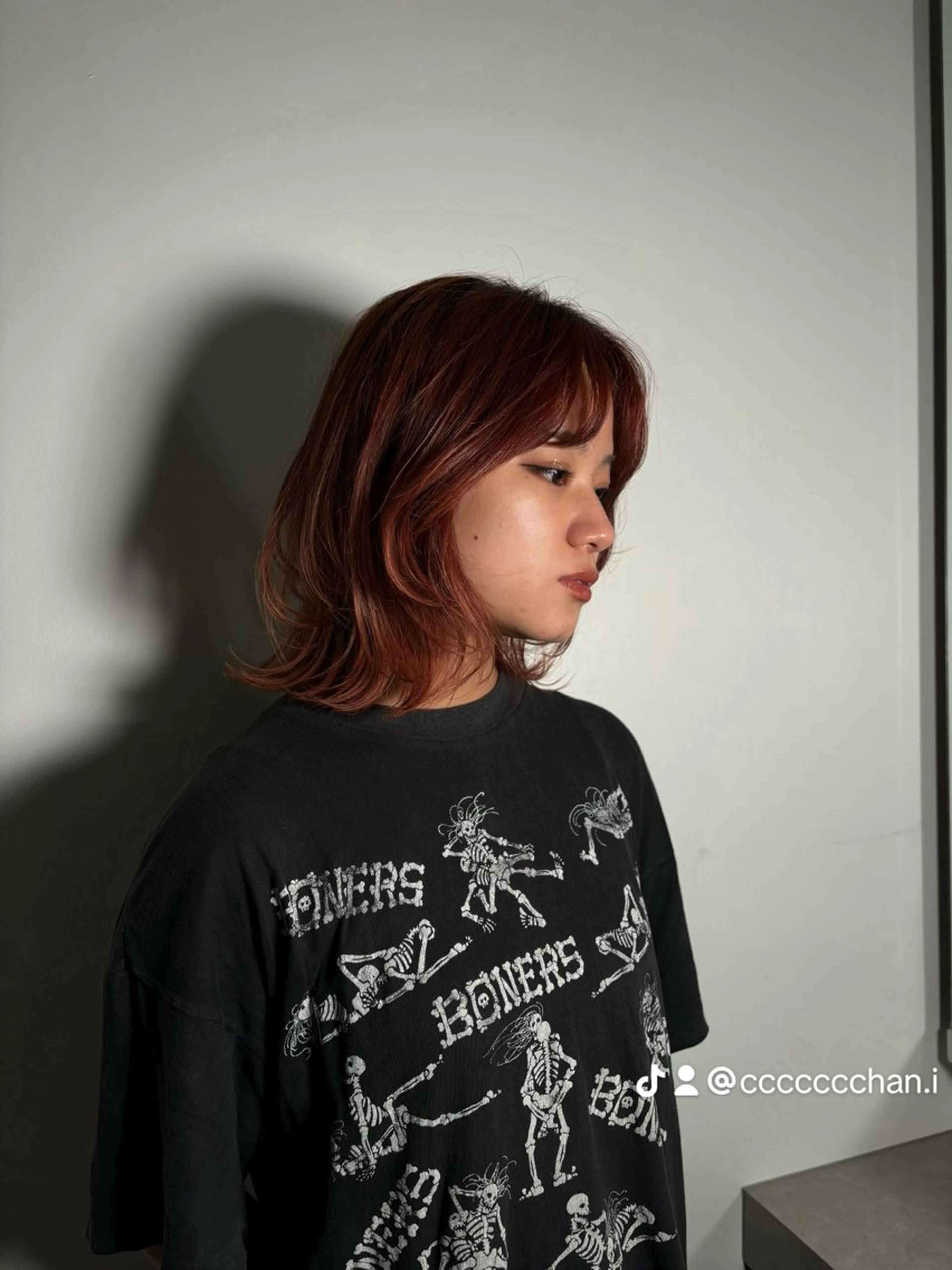 ミディアム ミディアムレイヤー くびれヘア 韓国風ヘア レイヤーカット イシカワ シオリのヘアスタイル