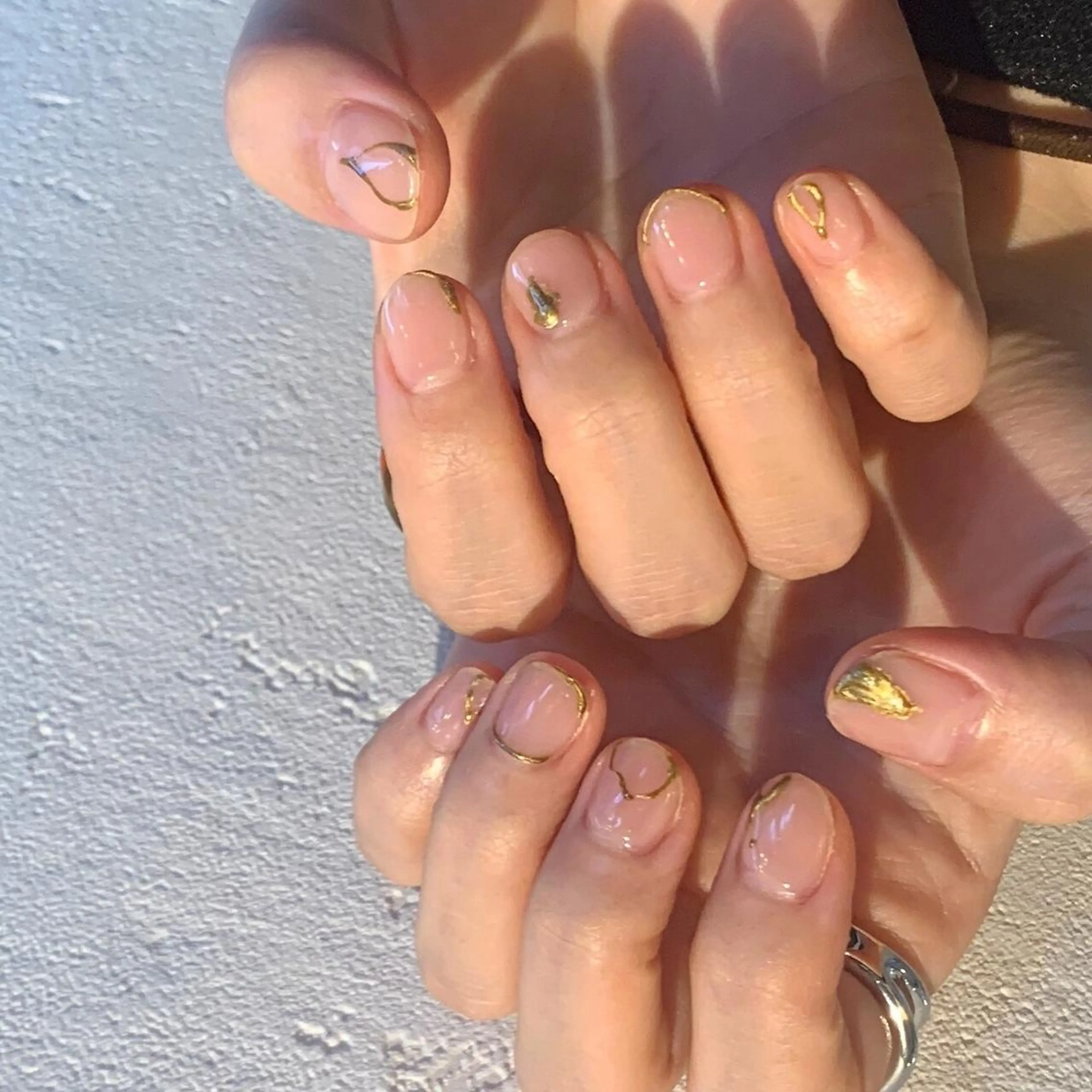 ネイル フレンチネイル ジェルネイル ガラスフレンチ グラデーション マグネットネイル ハンドネイル 【パラジェル認定】 newiネイル京橋のネイルデザイン