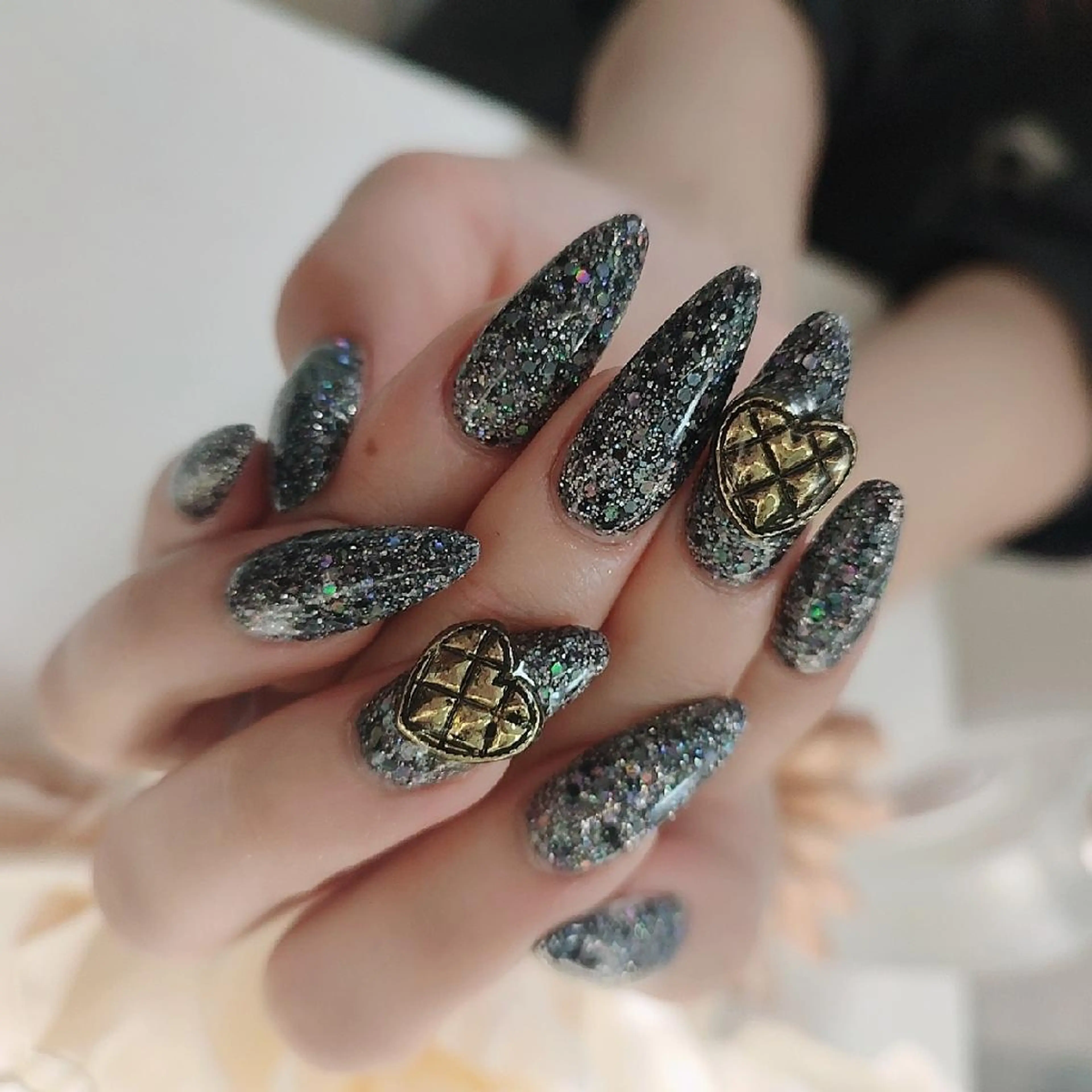 ネイル ハンドネイル RUNWAY 　　の眉毛・アイブロウイメージ