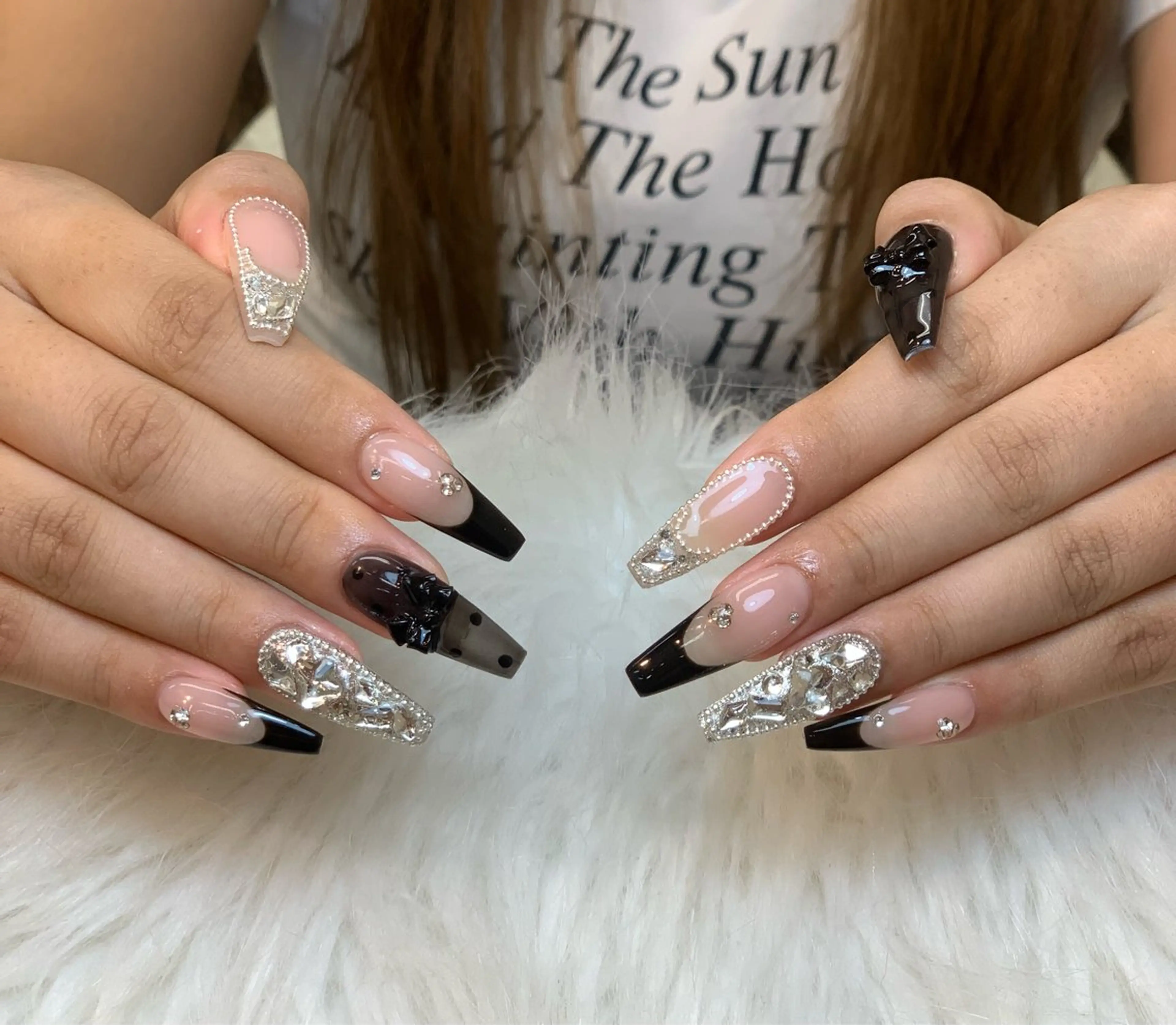 ネイル アートネイル オーロラネイル チークネイル 長さ出し フットネイル ハンドネイル Cloudy Chan 歌舞伎町のネイルデザイン