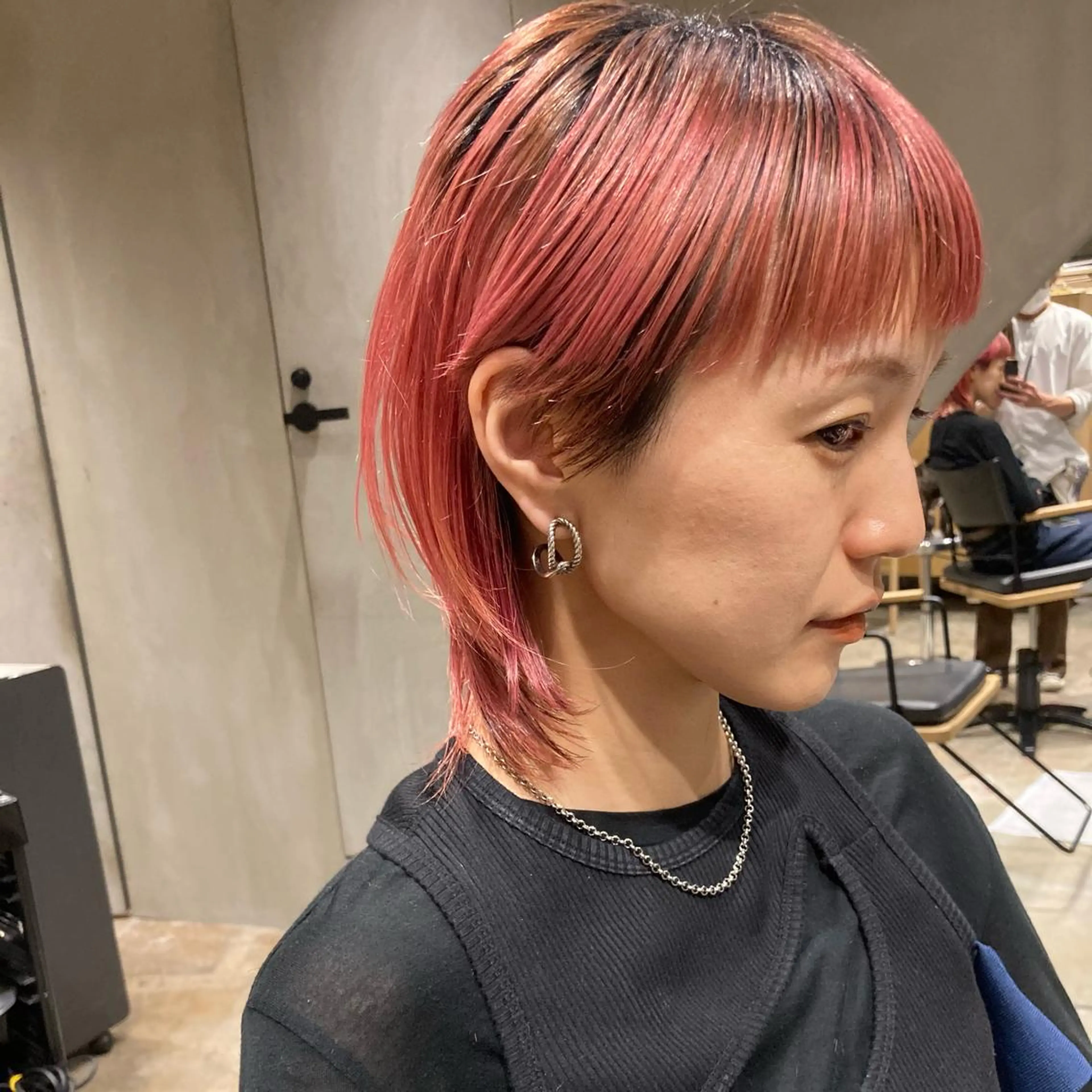 ショート カラー ショートボブ ショートレイヤー ハンサムショート ベリーショート アッシュ ヘアカラー 🌈圧倒的デザイン力 内井省吾のヘアスタイル