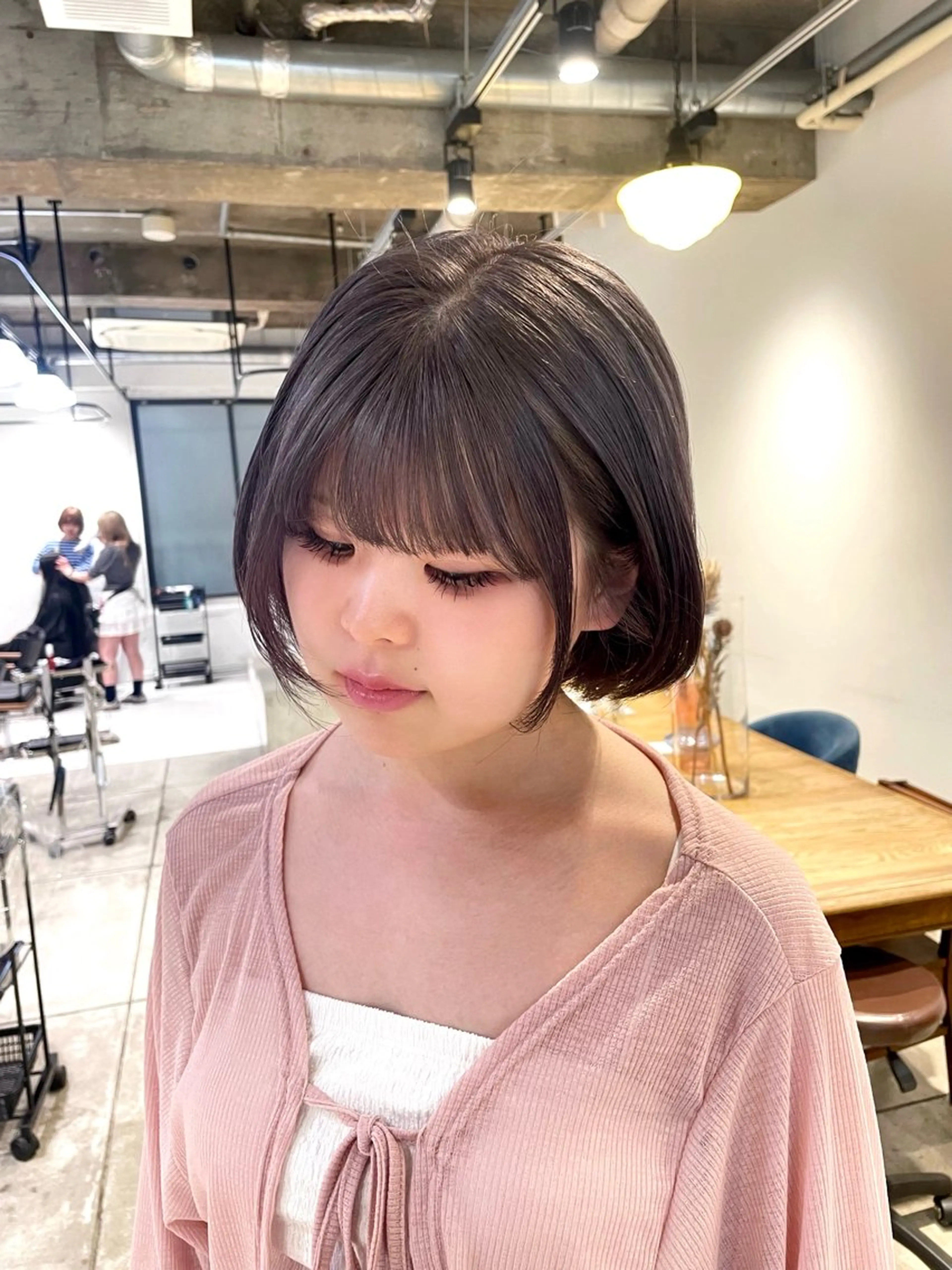 ショート カラー ブリーチ 透明感カラー グレージュ ラベンダーカラー ラベンダーグレージュ ユウナ🎀レイヤー/ 暖色カラーのヘアスタイル